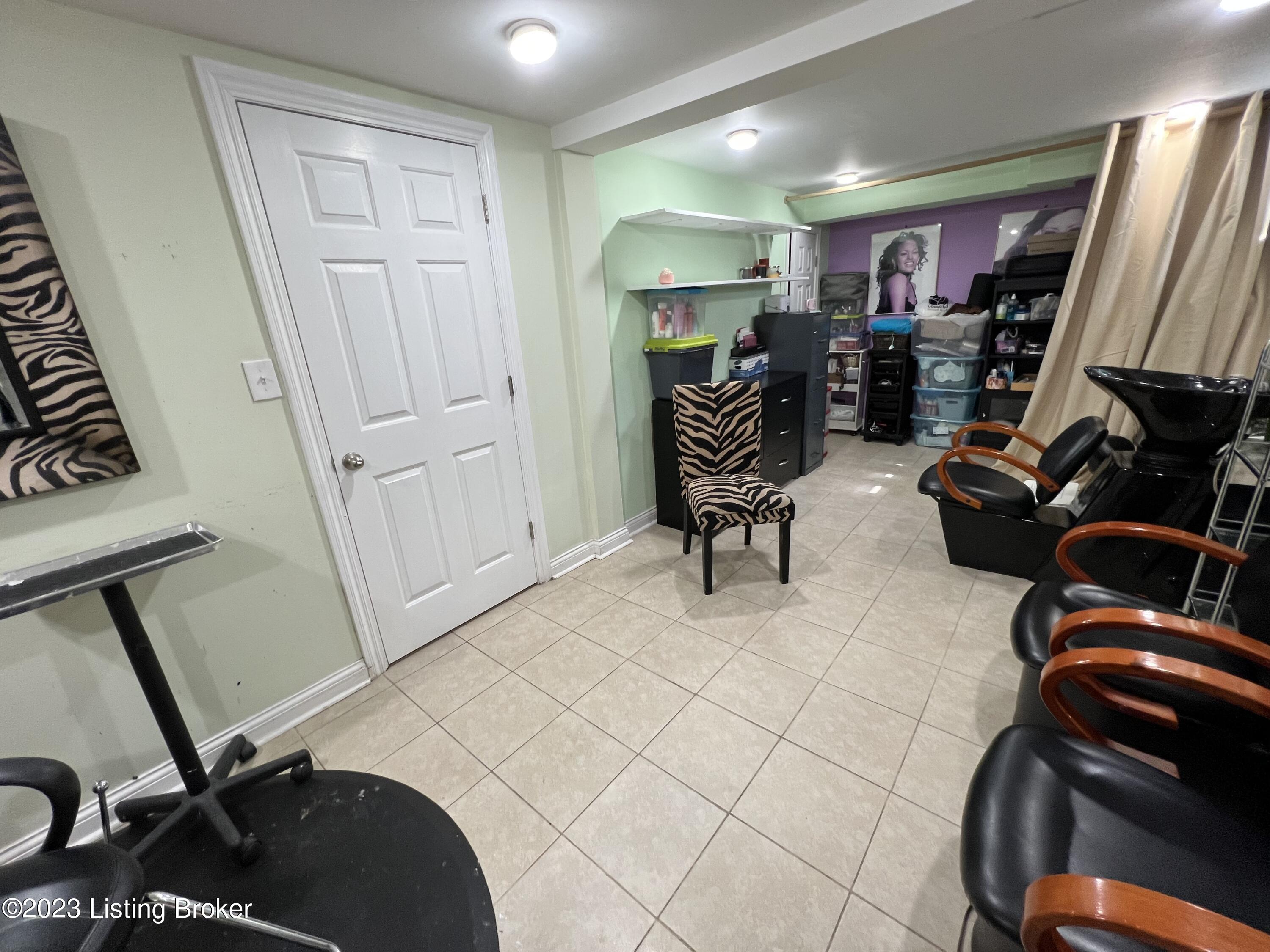 7015 Shepherdsville Rd