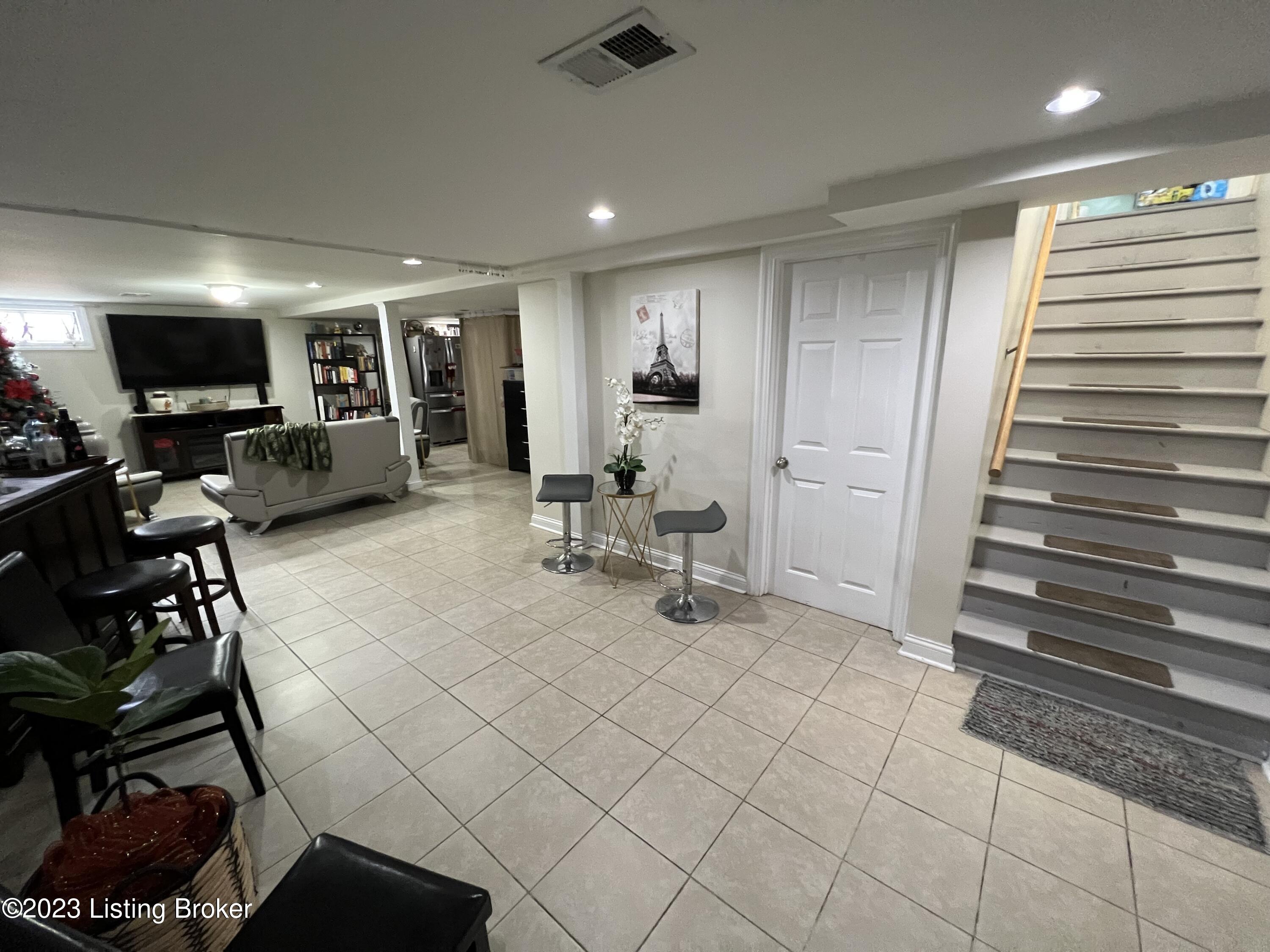 7015 Shepherdsville Rd