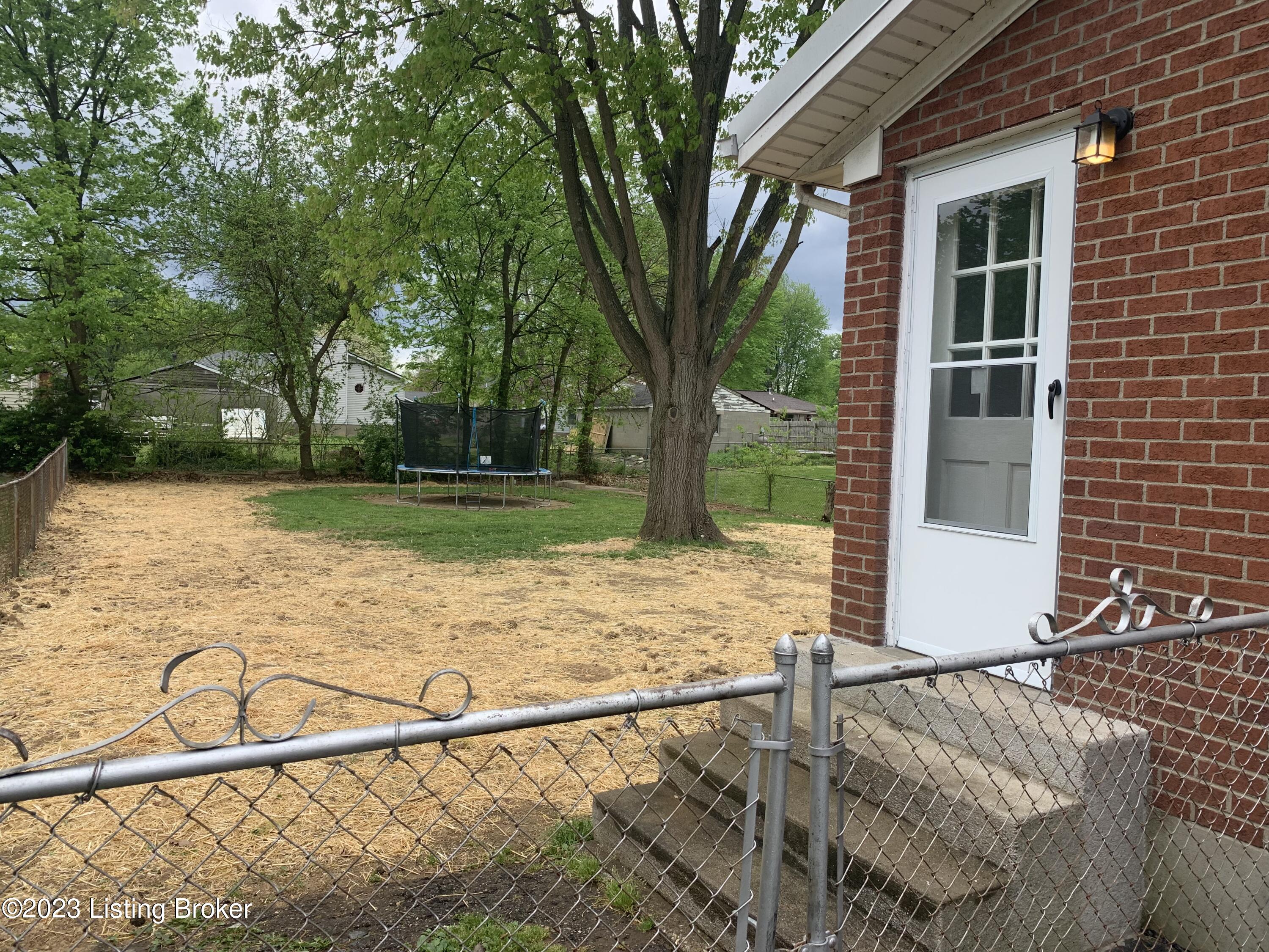 9713 Polaris Dr