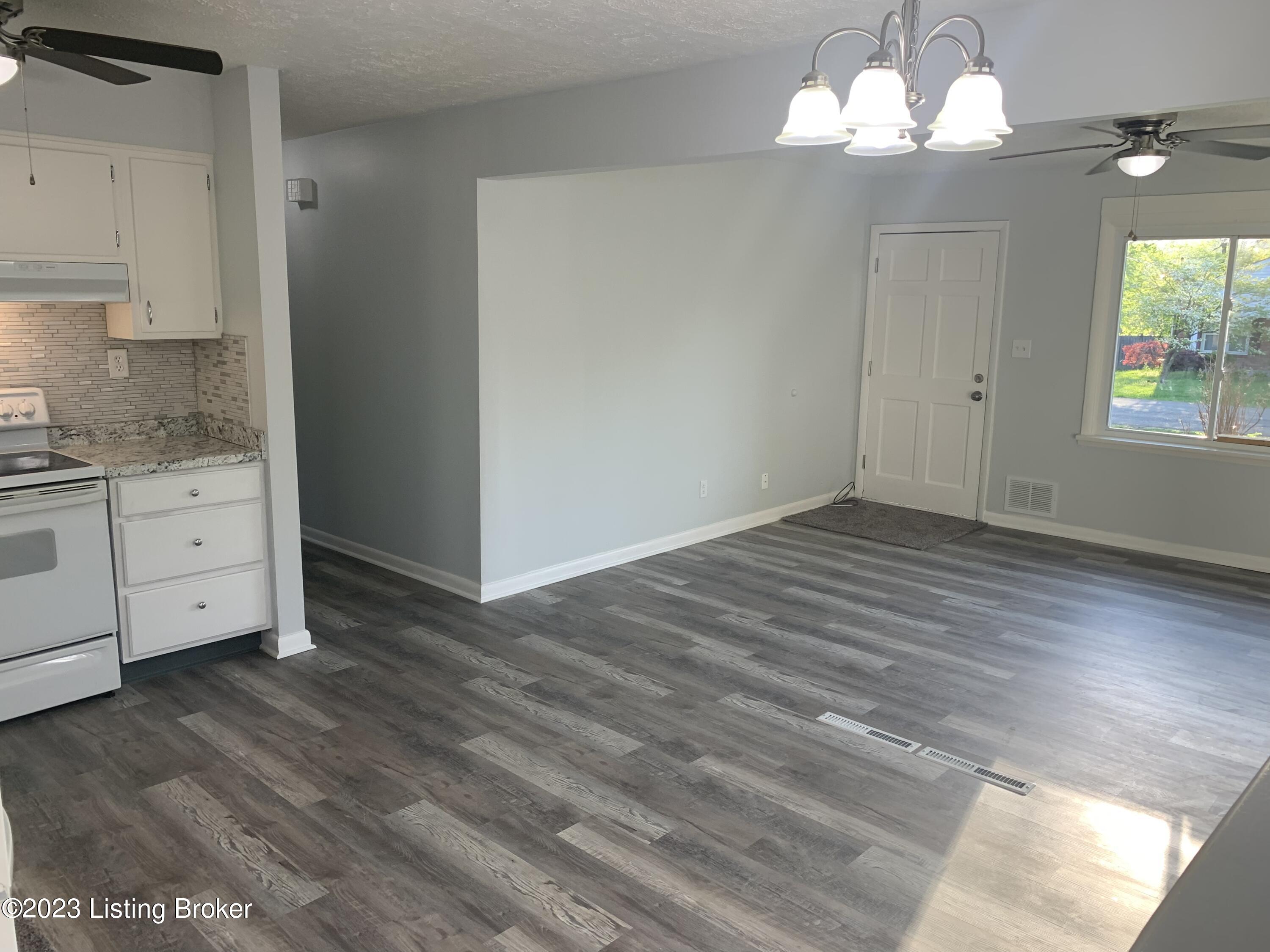 9713 Polaris Dr