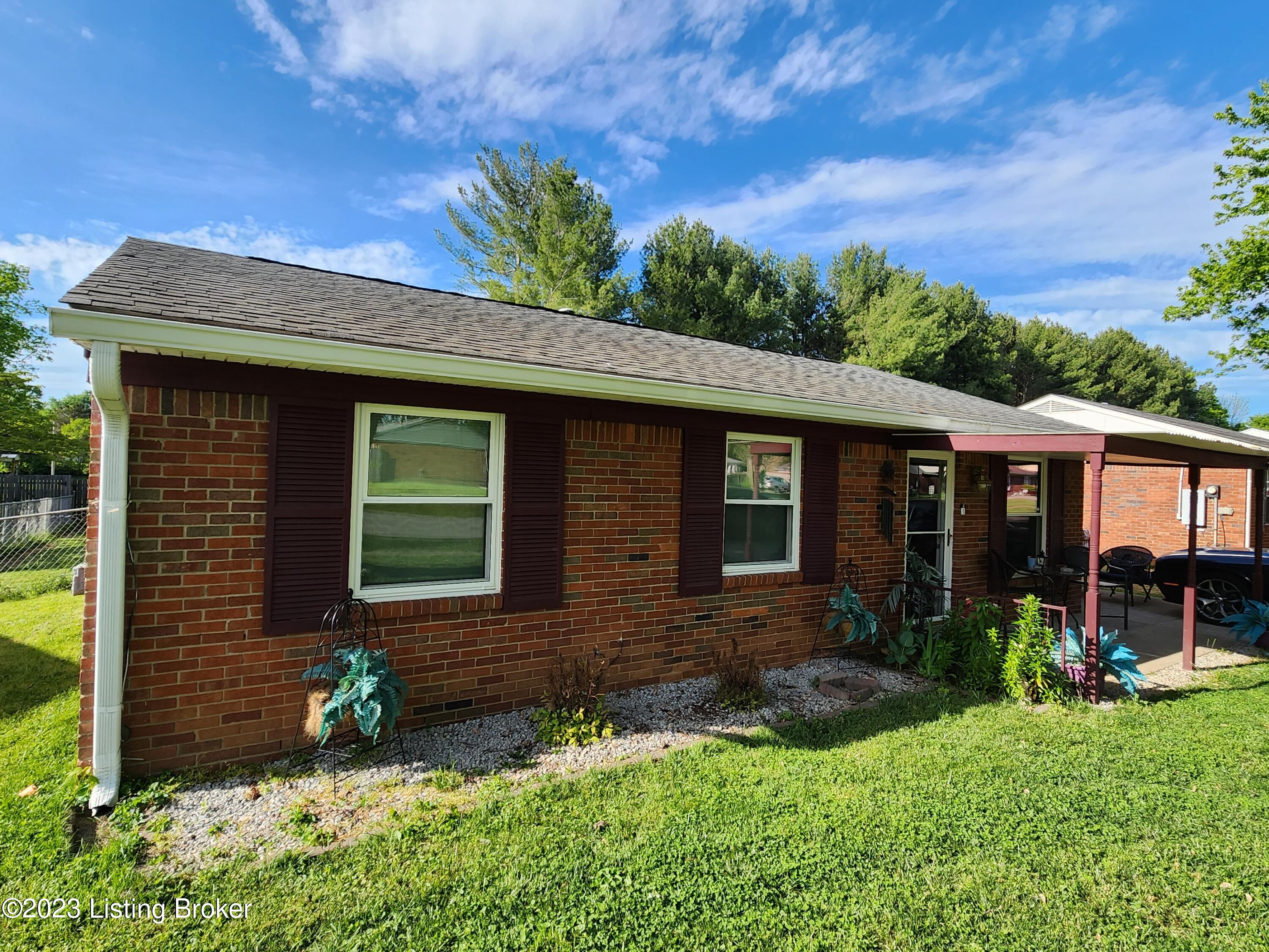 280 E Blue Jay Rd