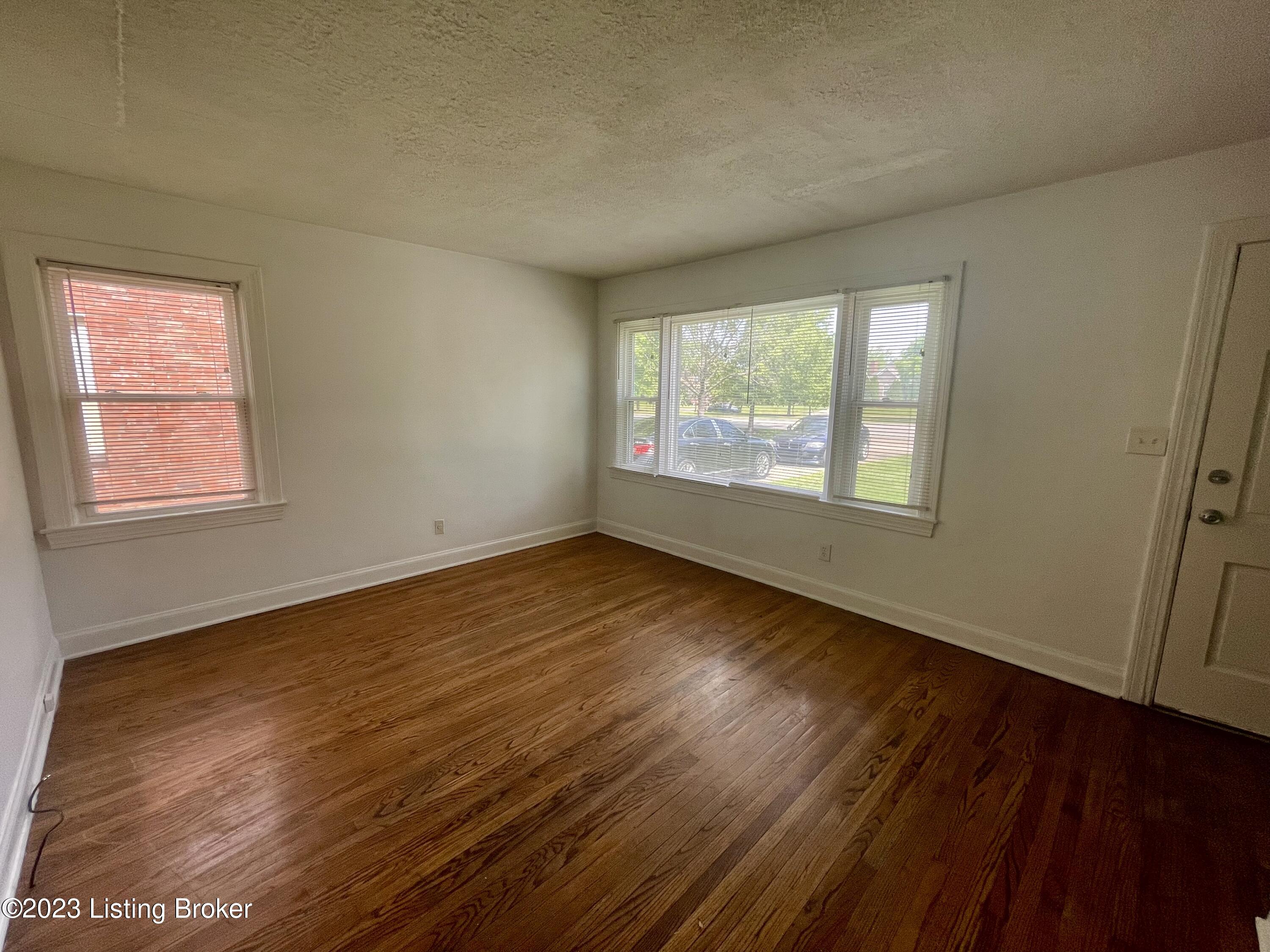 3514 Algonquin Pkwy