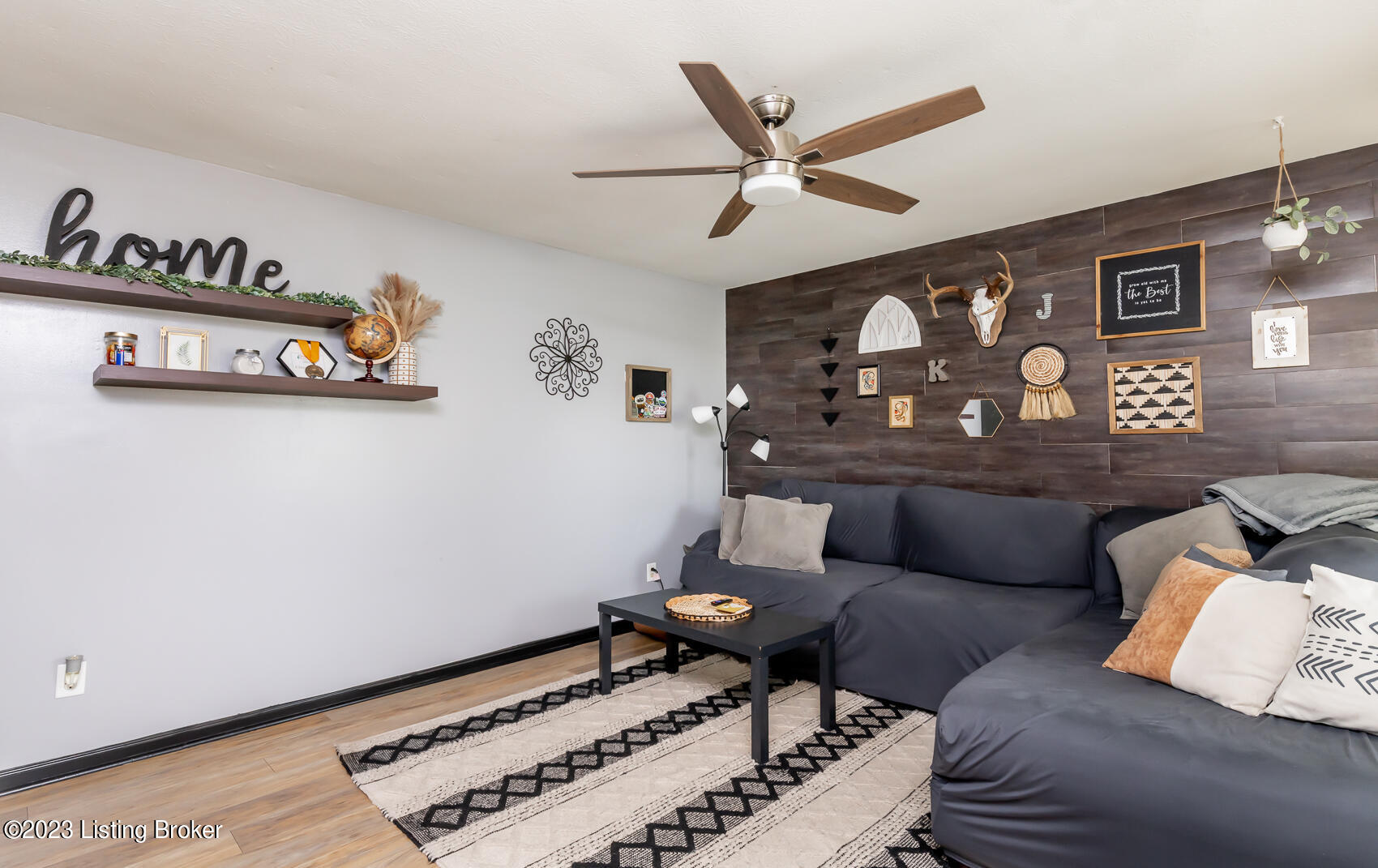 5613 Elmer Ln