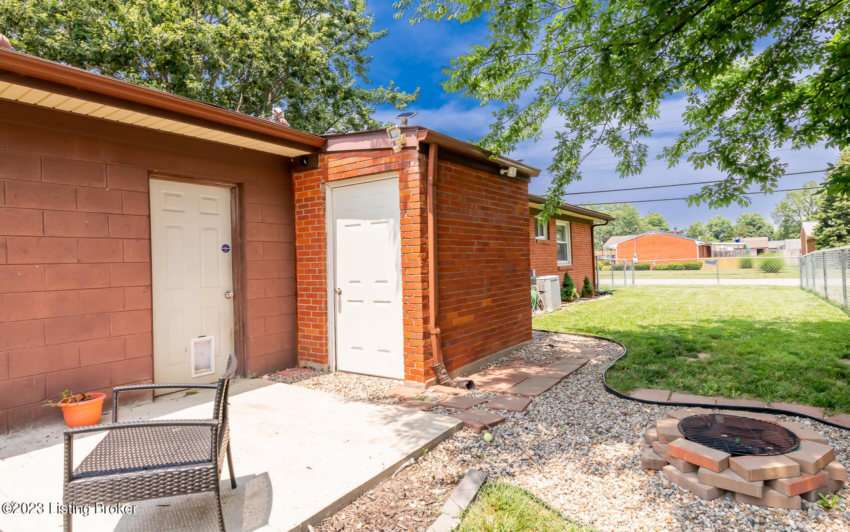 5613 Elmer Ln