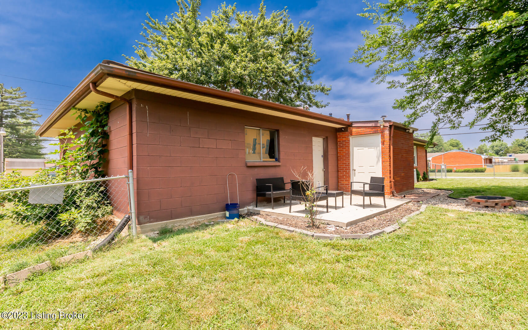 5613 Elmer Ln