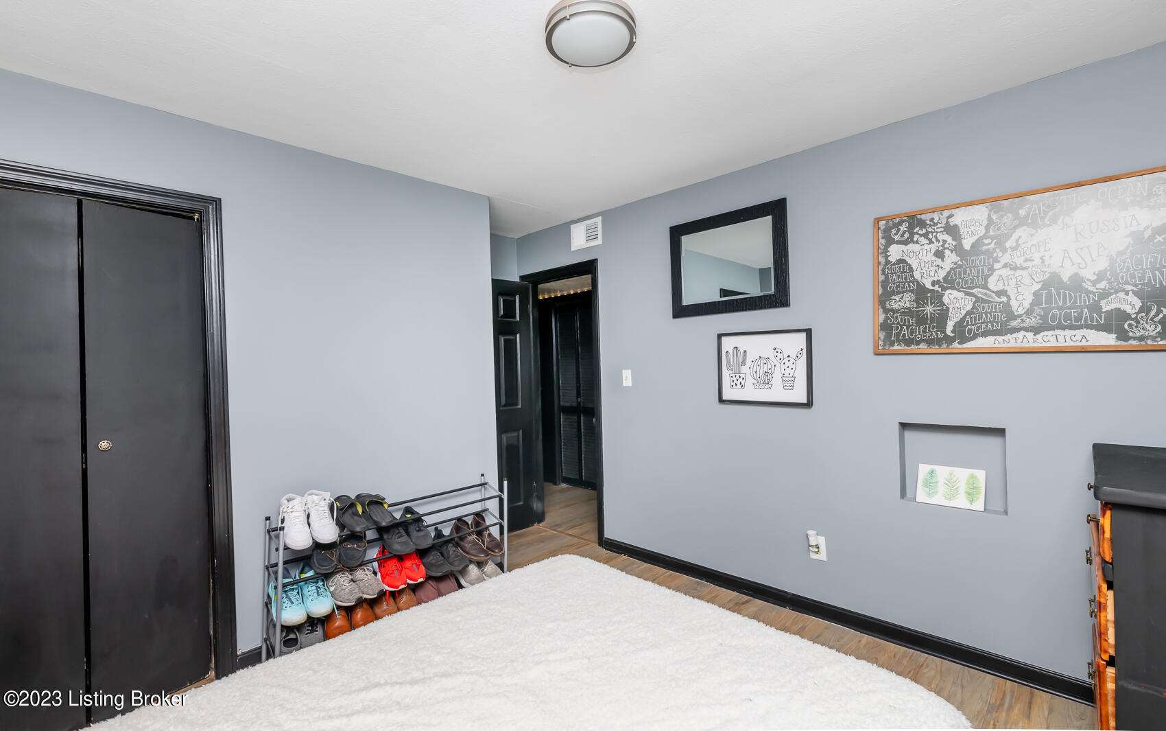 5613 Elmer Ln
