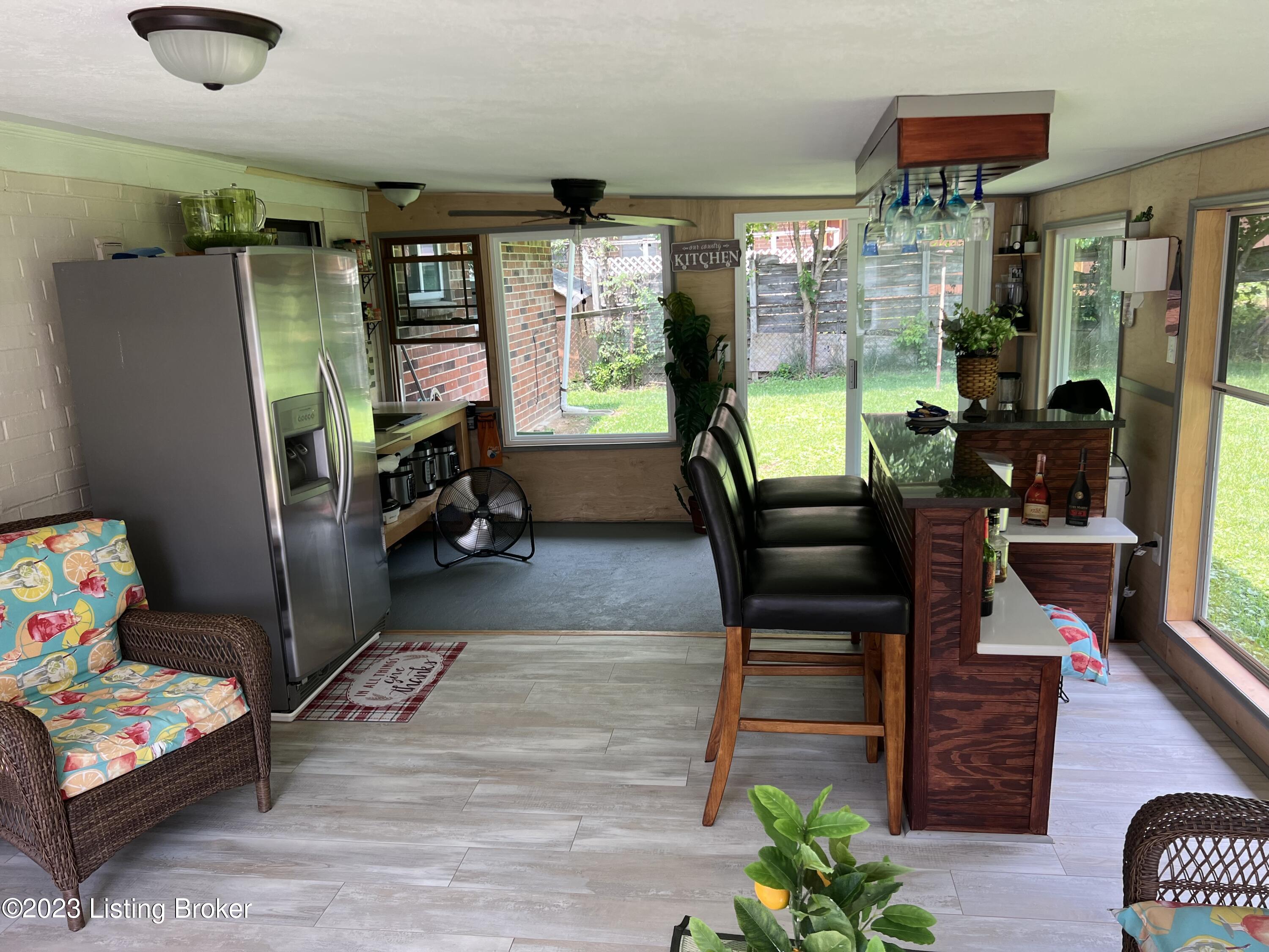 7803 Rochelle Rd