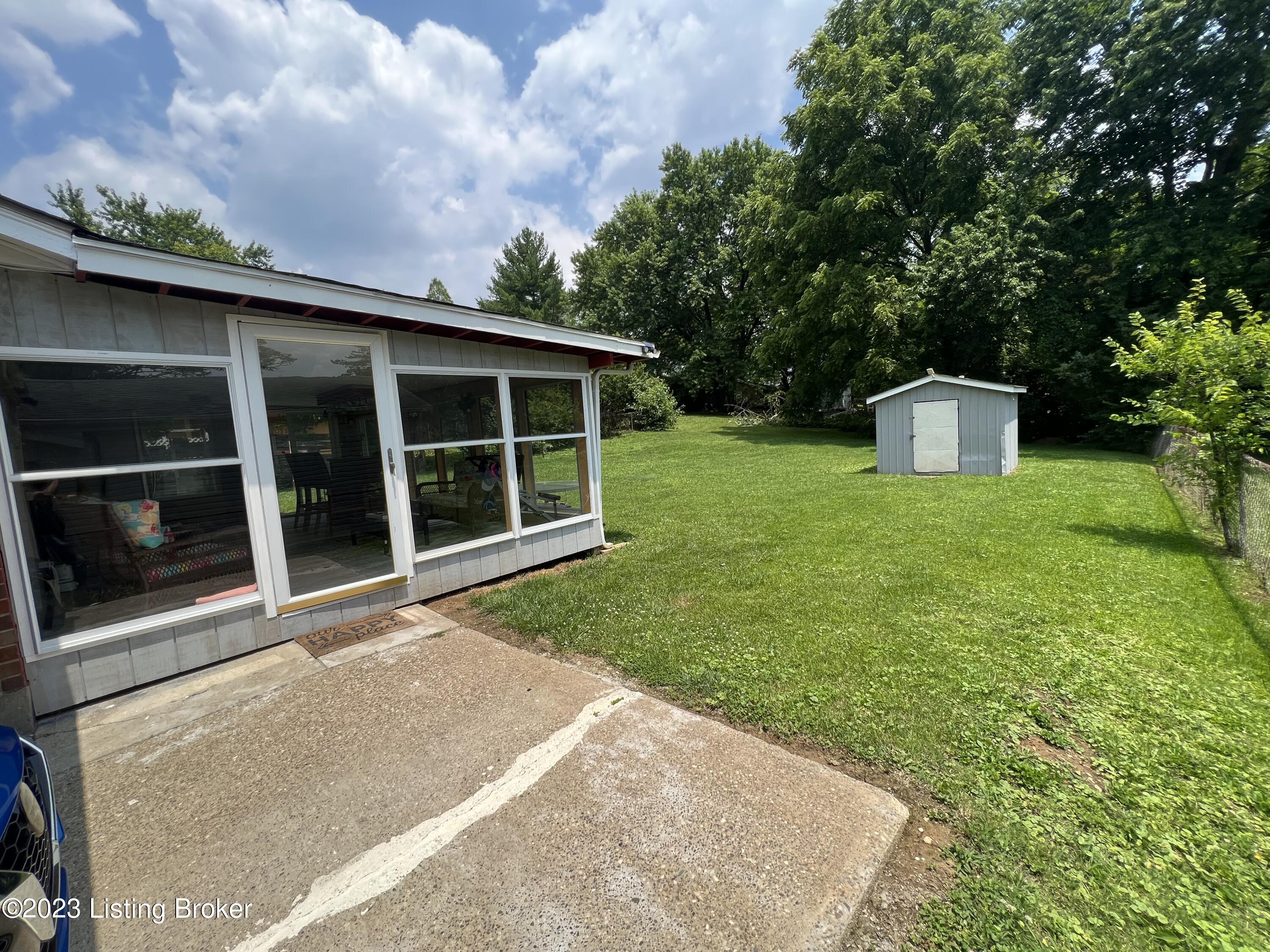 7803 Rochelle Rd