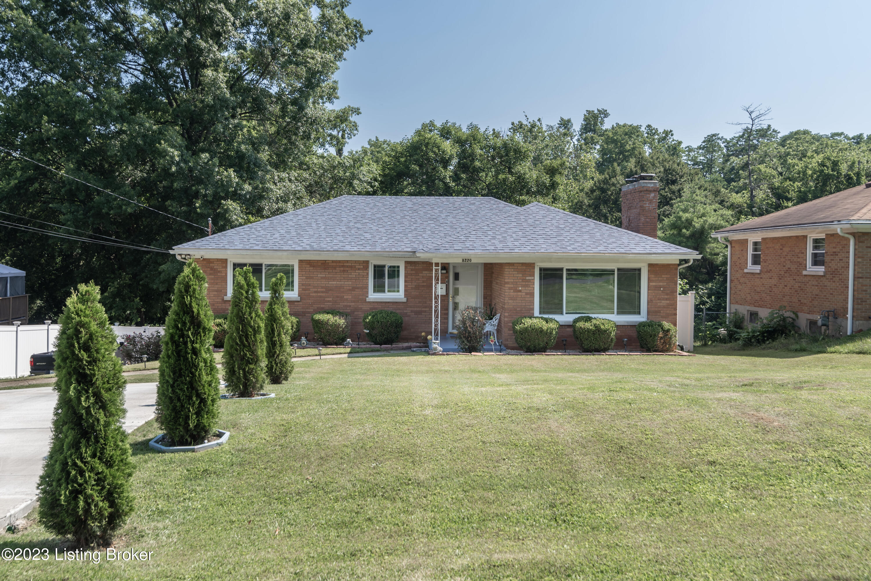 8220 Denise Dr