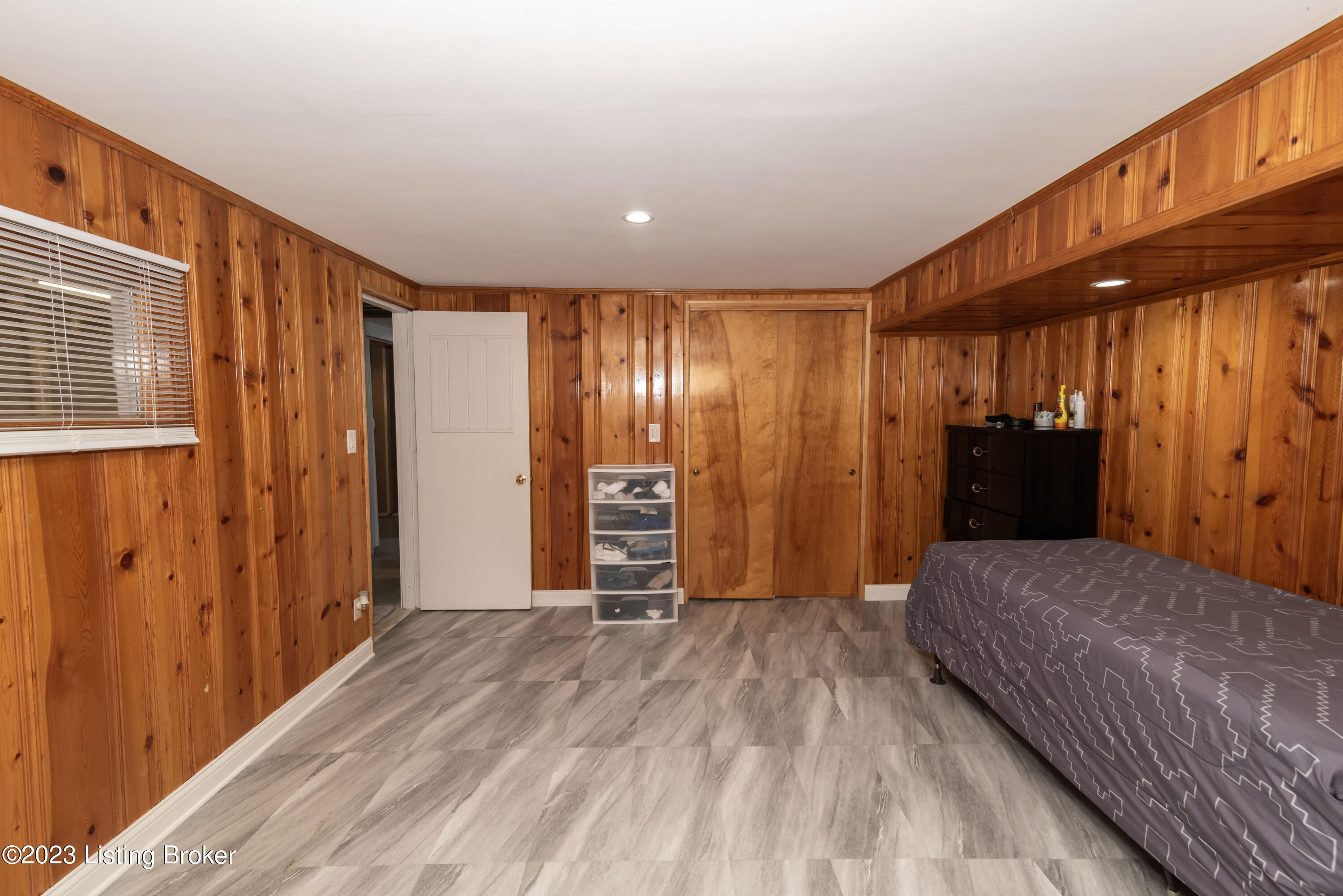 8220 Denise Dr