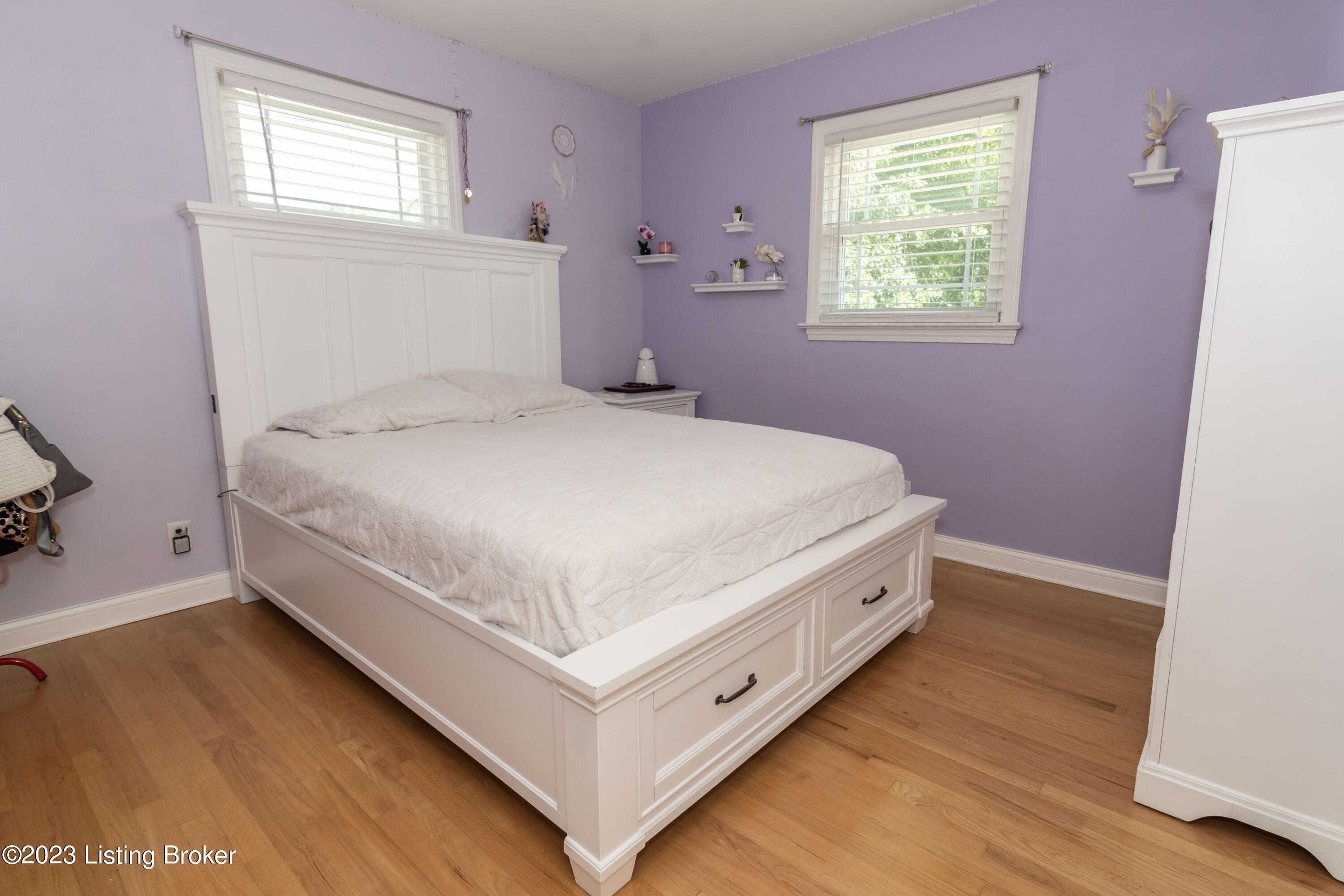 8220 Denise Dr