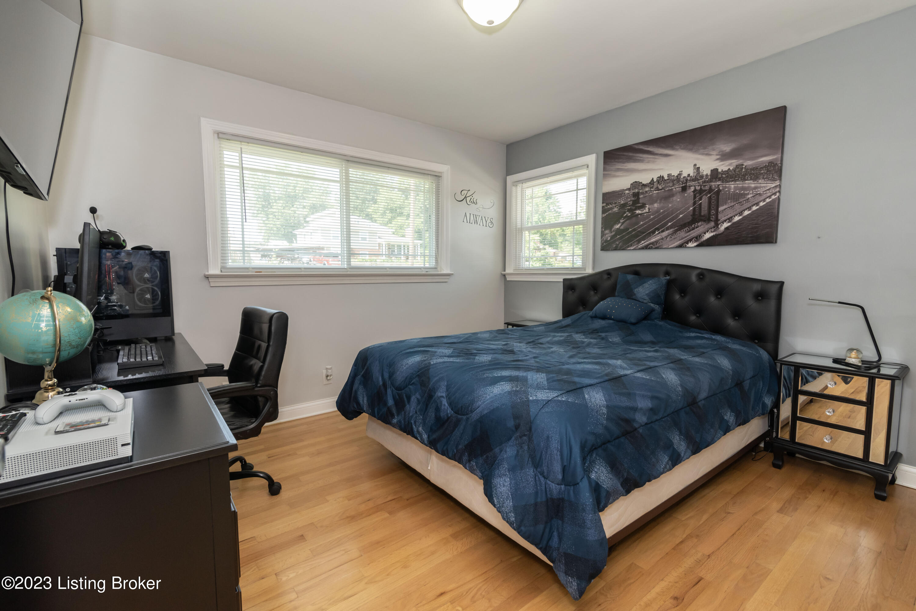 8220 Denise Dr