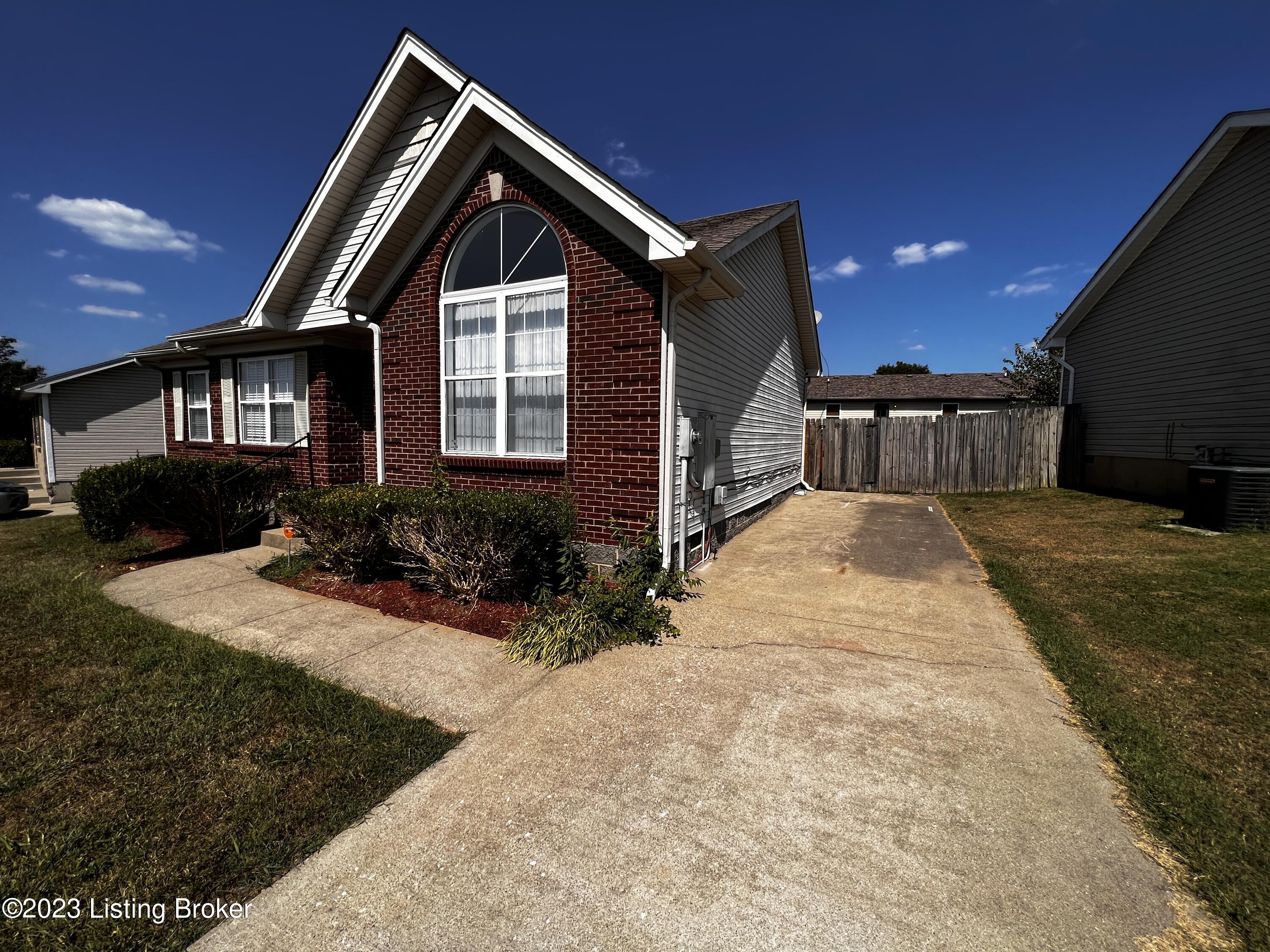6907 Colrain Cir