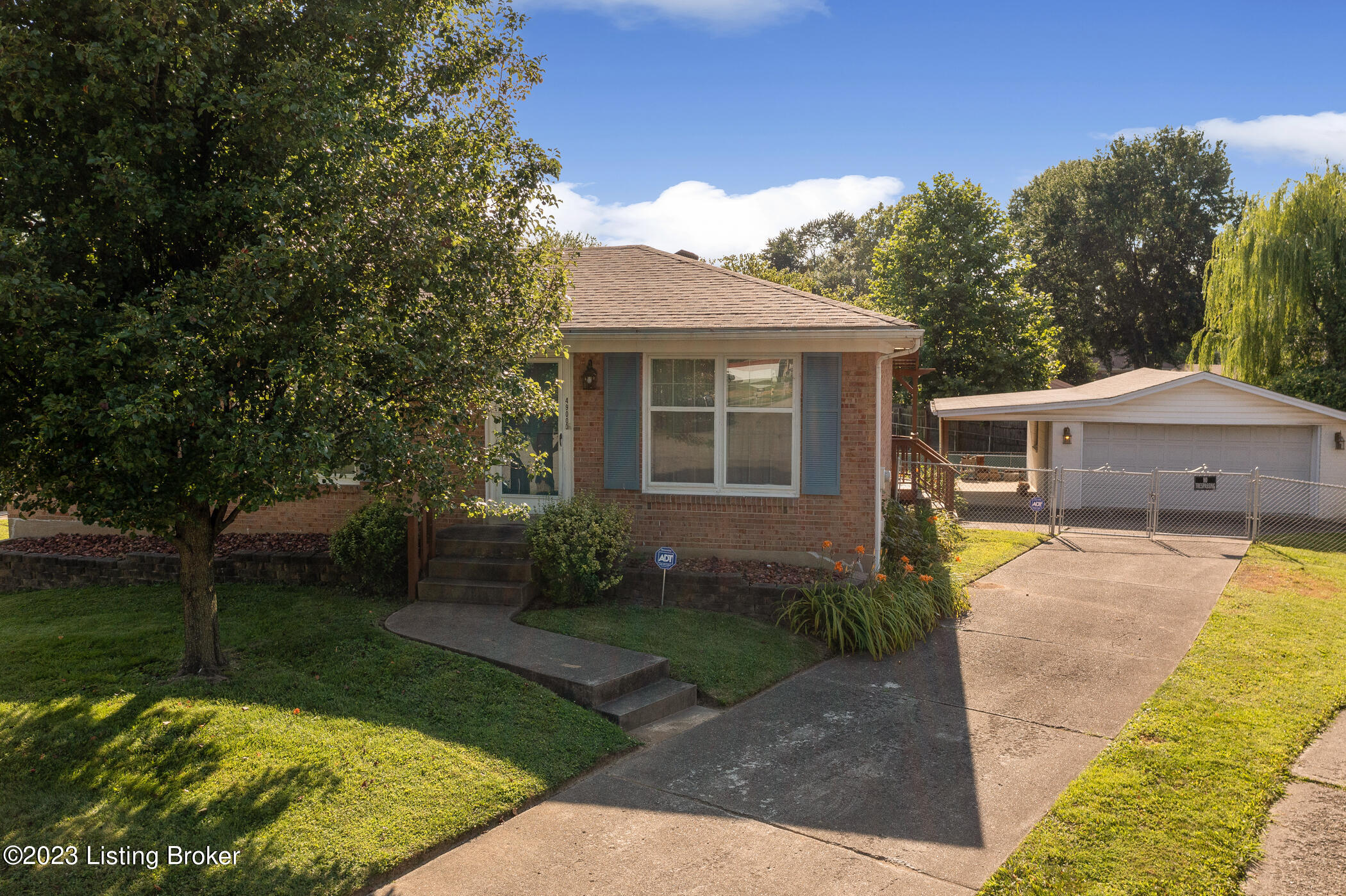 4900 W Batalina Ct
