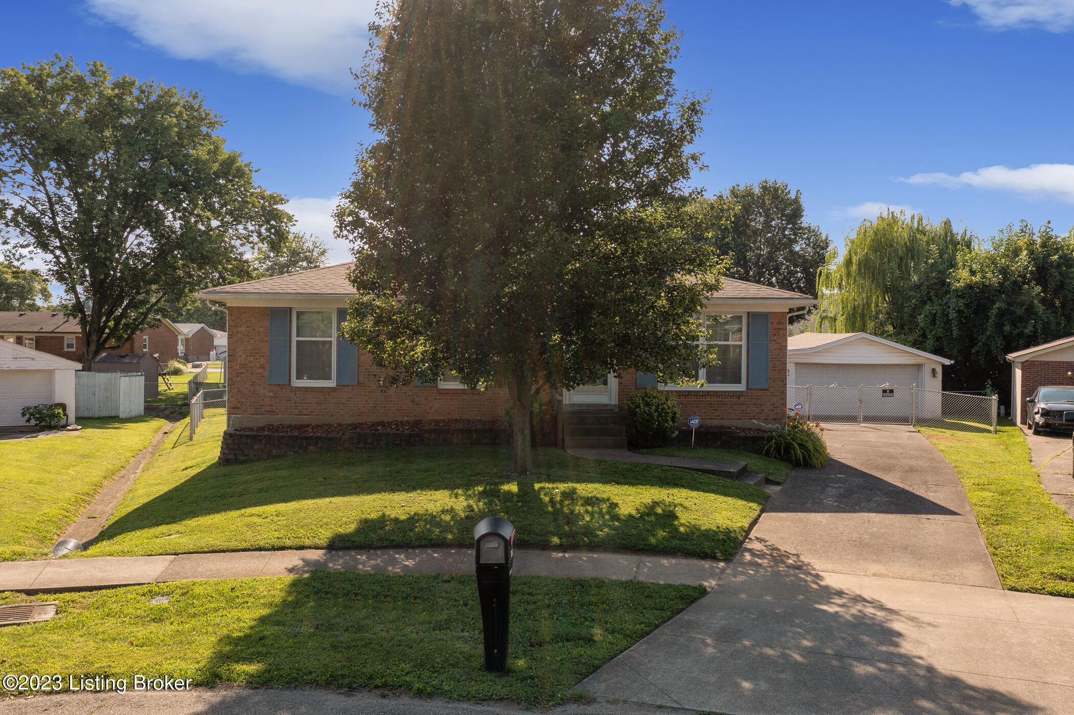 4900 W Batalina Ct
