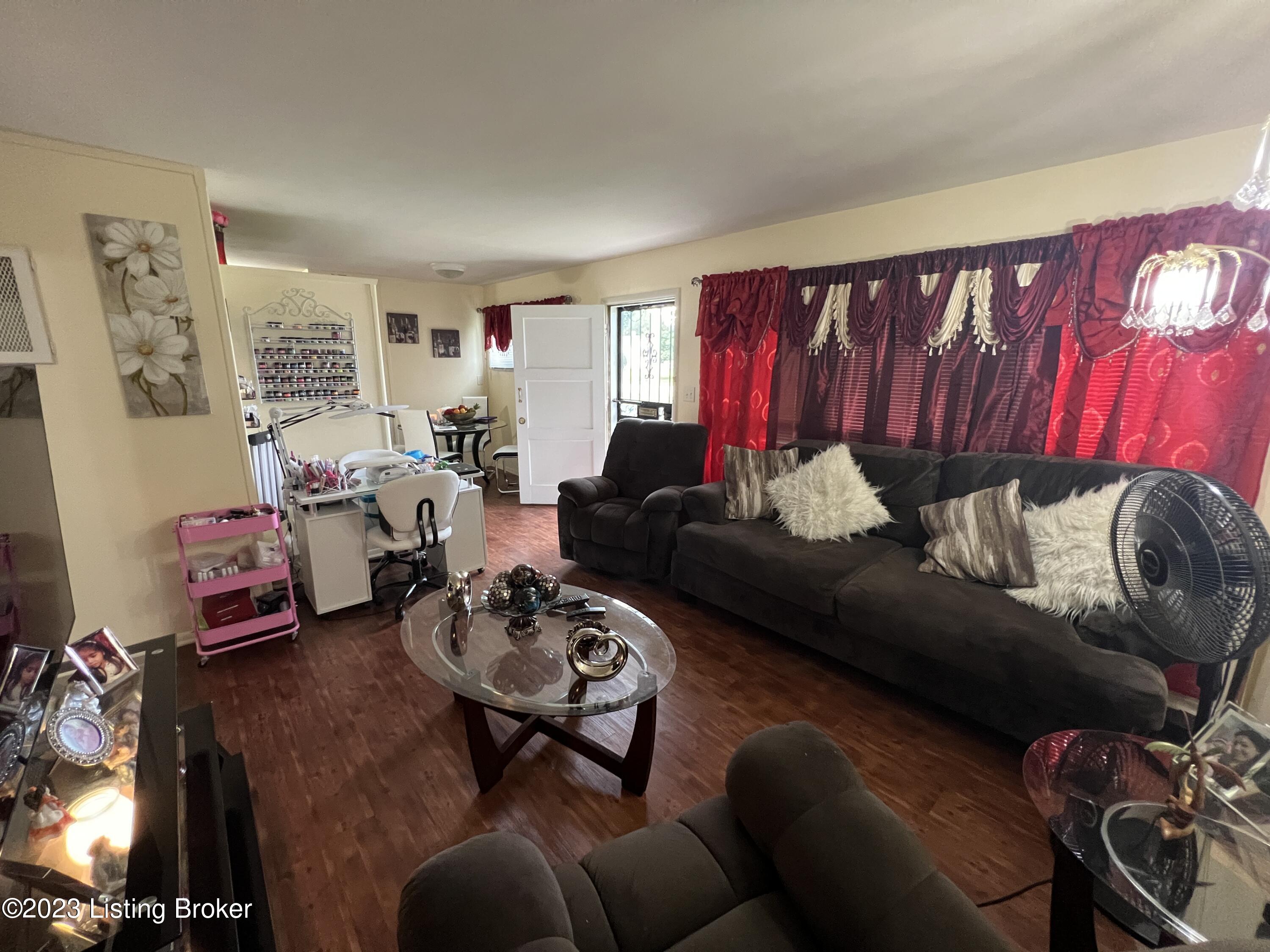 1236 Pigeon Pass Rd