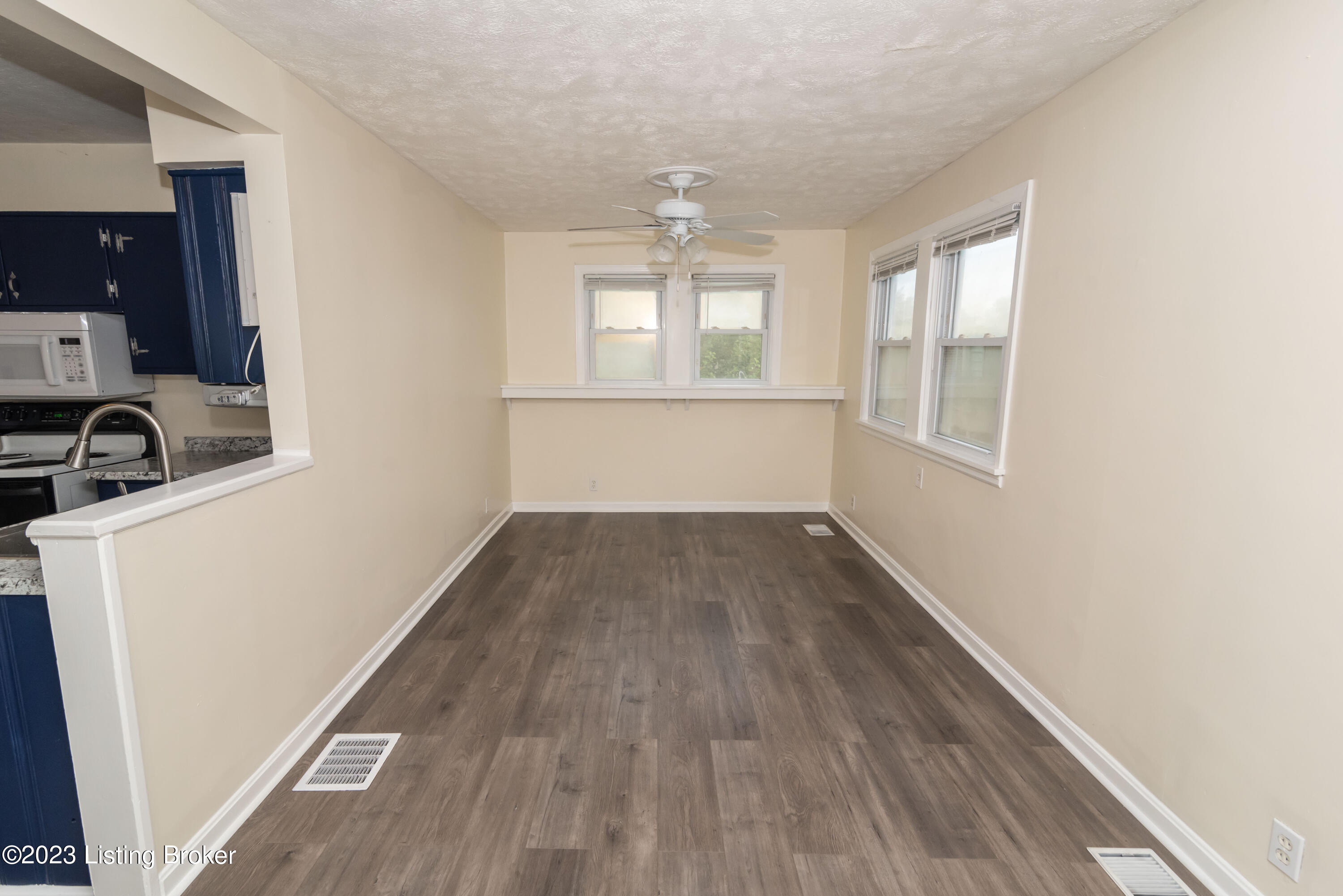 1099 Forest View Dr