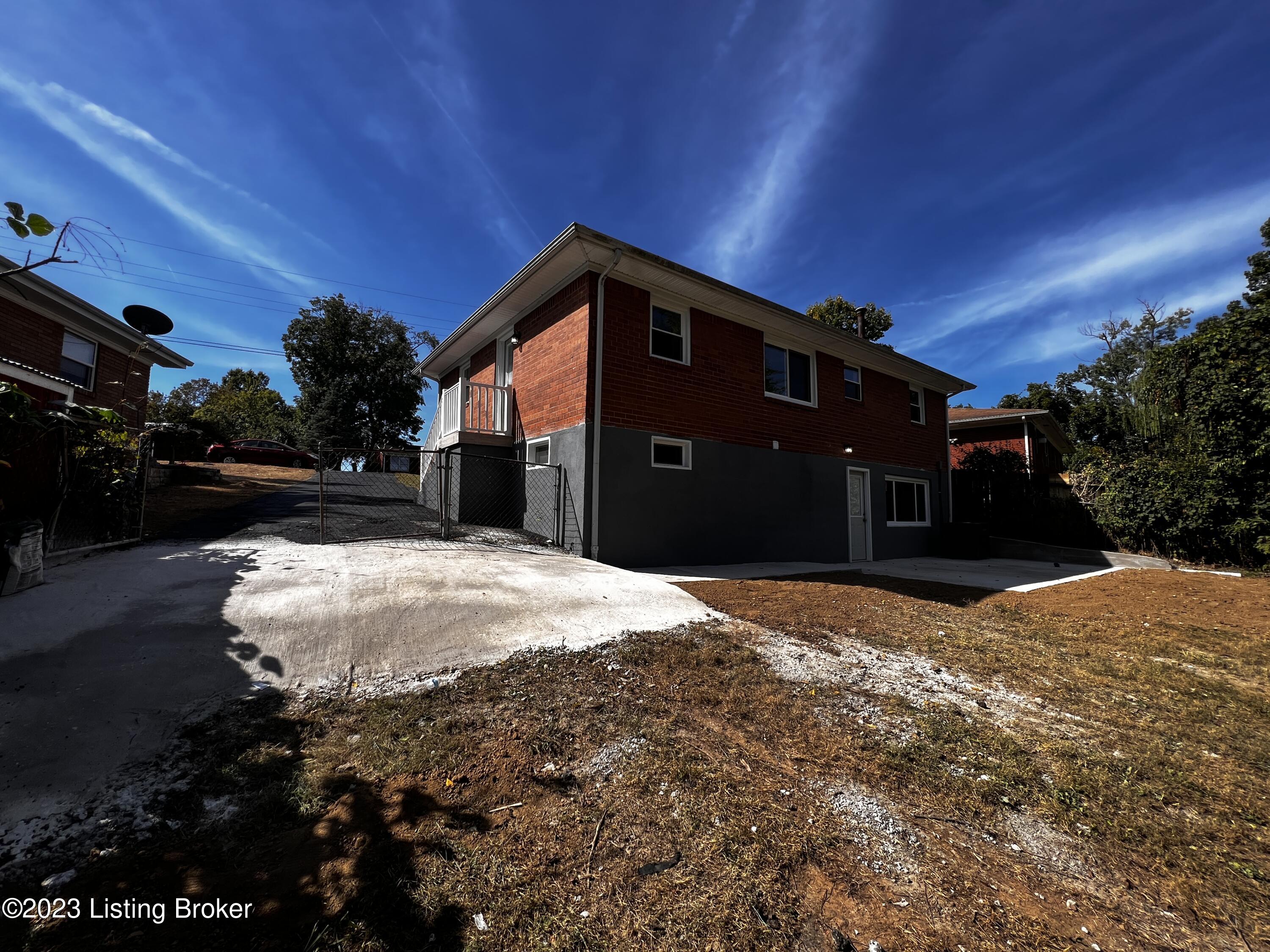 6807 Rock Hollow Dr