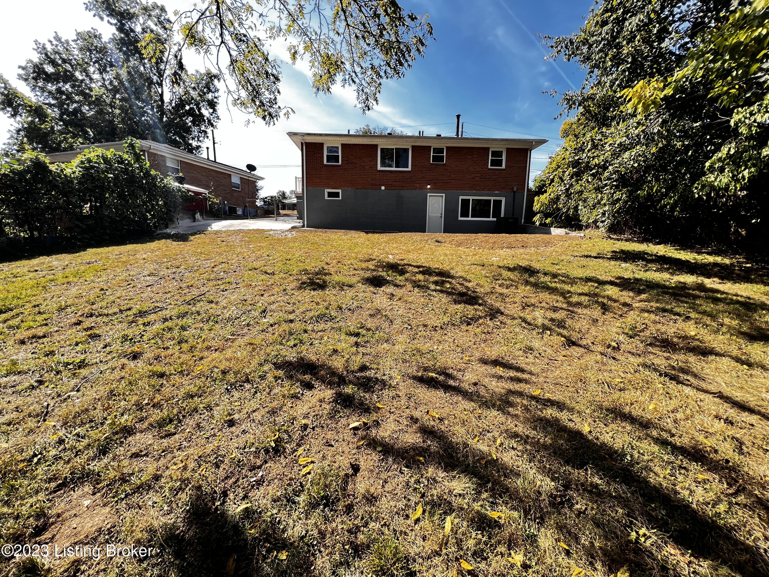 6807 Rock Hollow Dr