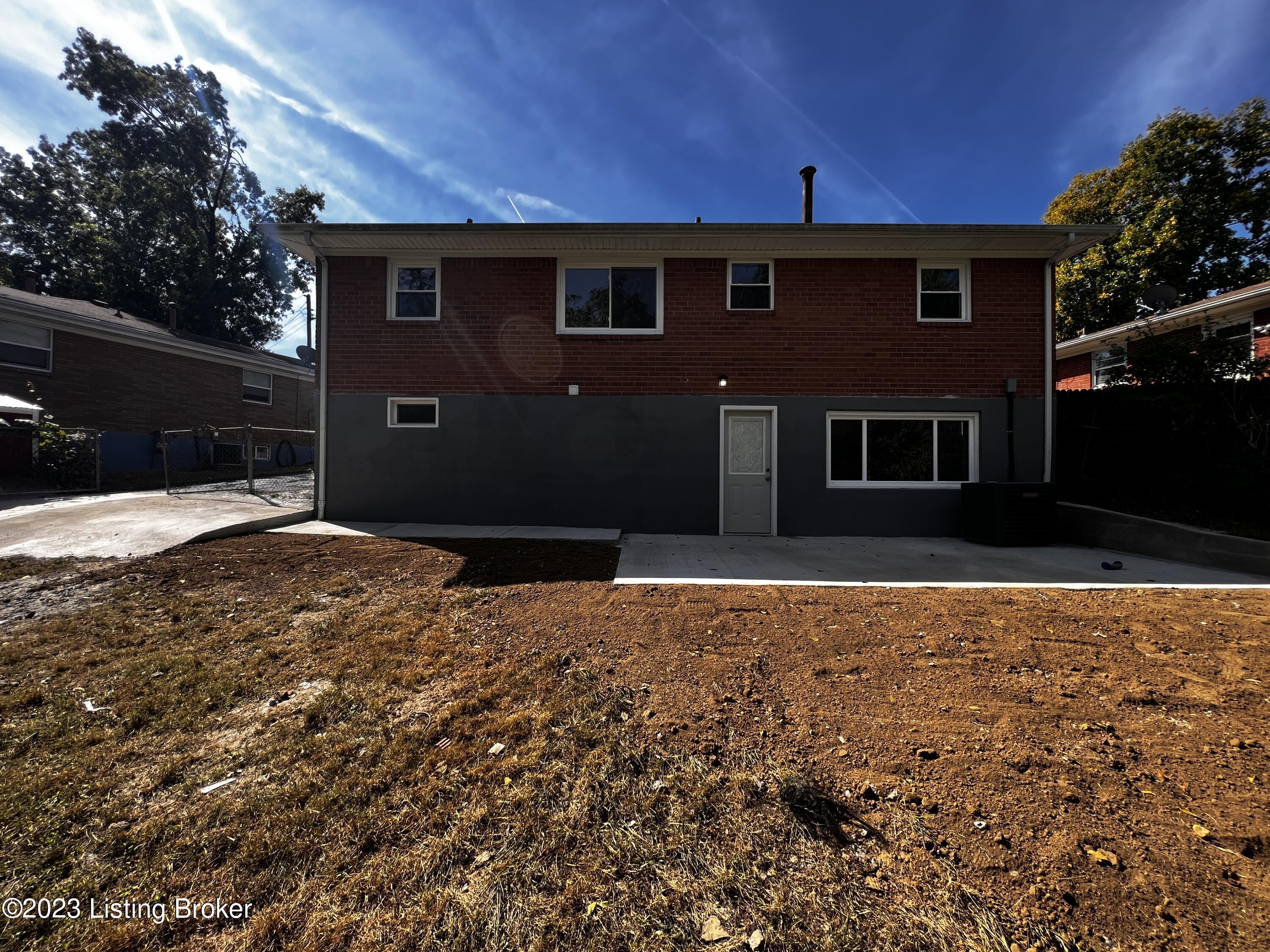 6807 Rock Hollow Dr
