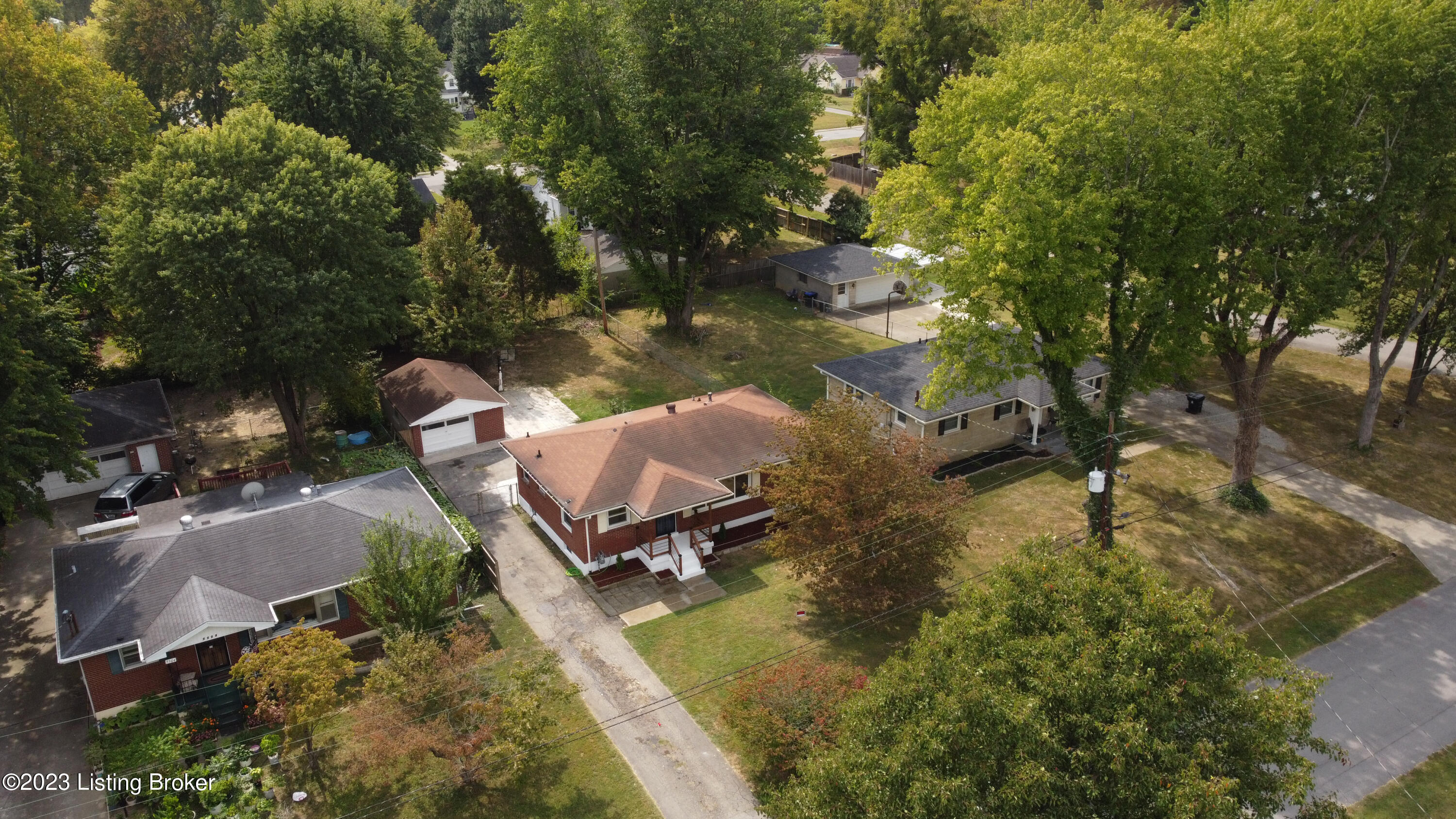 5502 Shorewood Dr