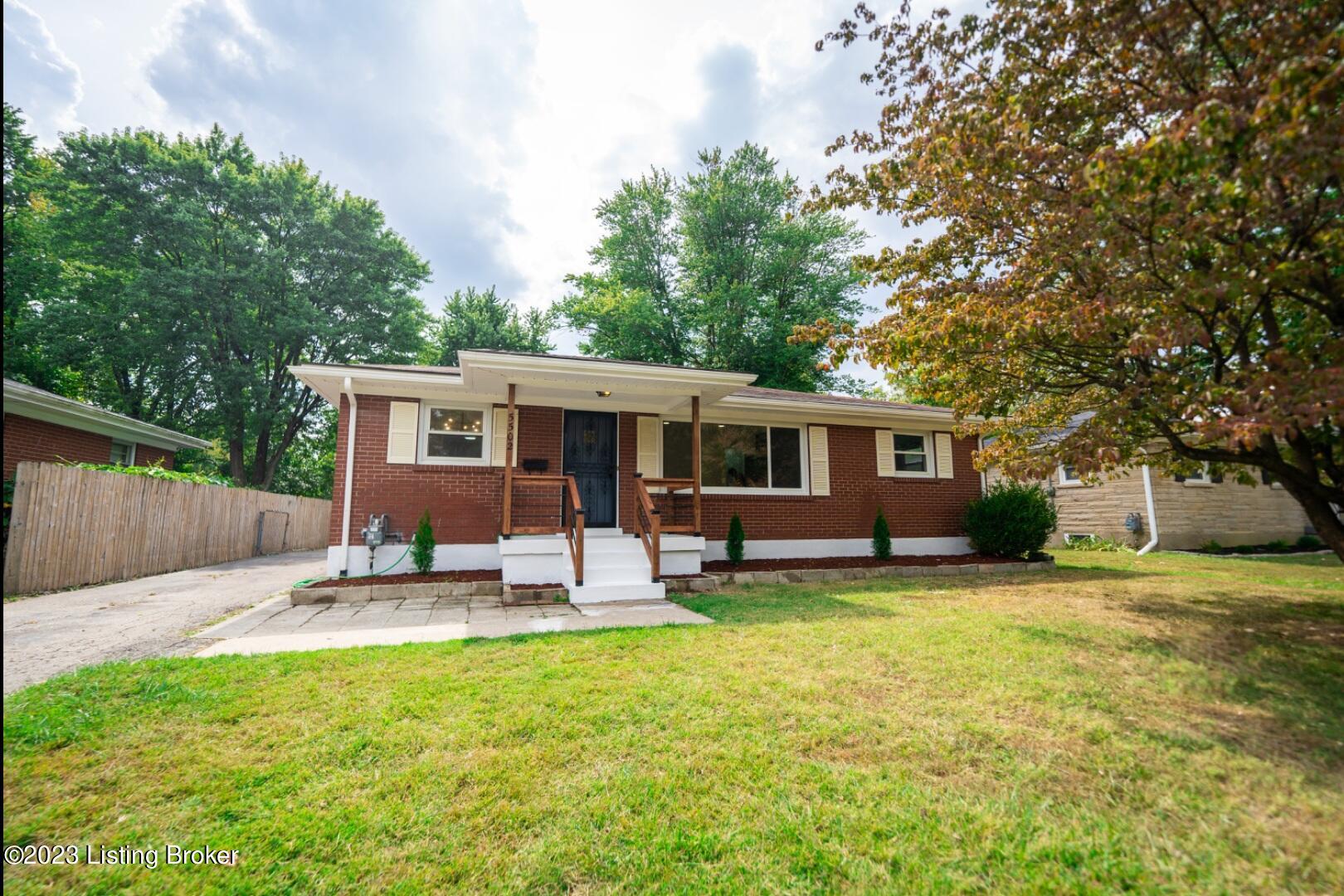 5502 Shorewood Dr