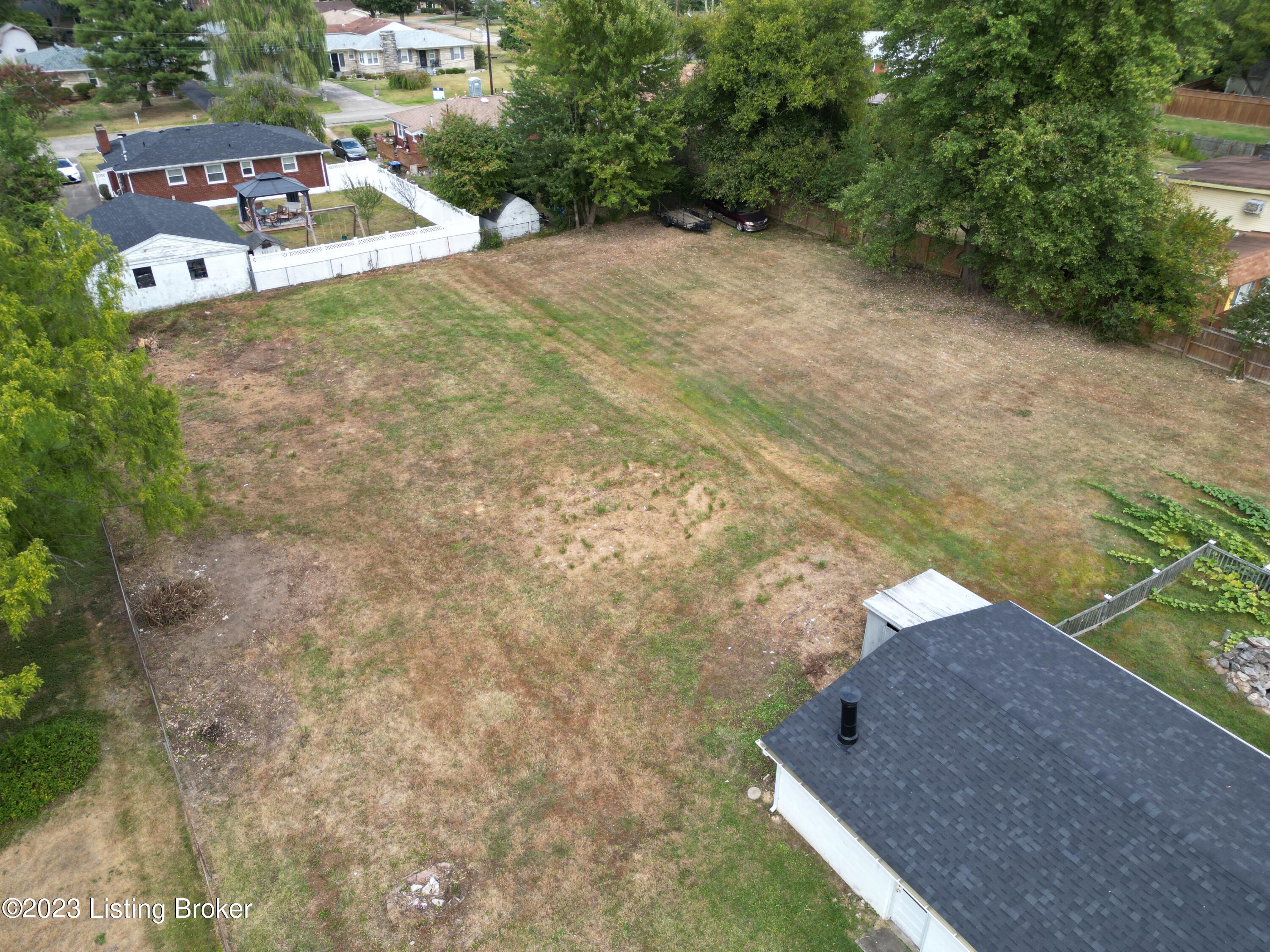 5529 Bruce Ave