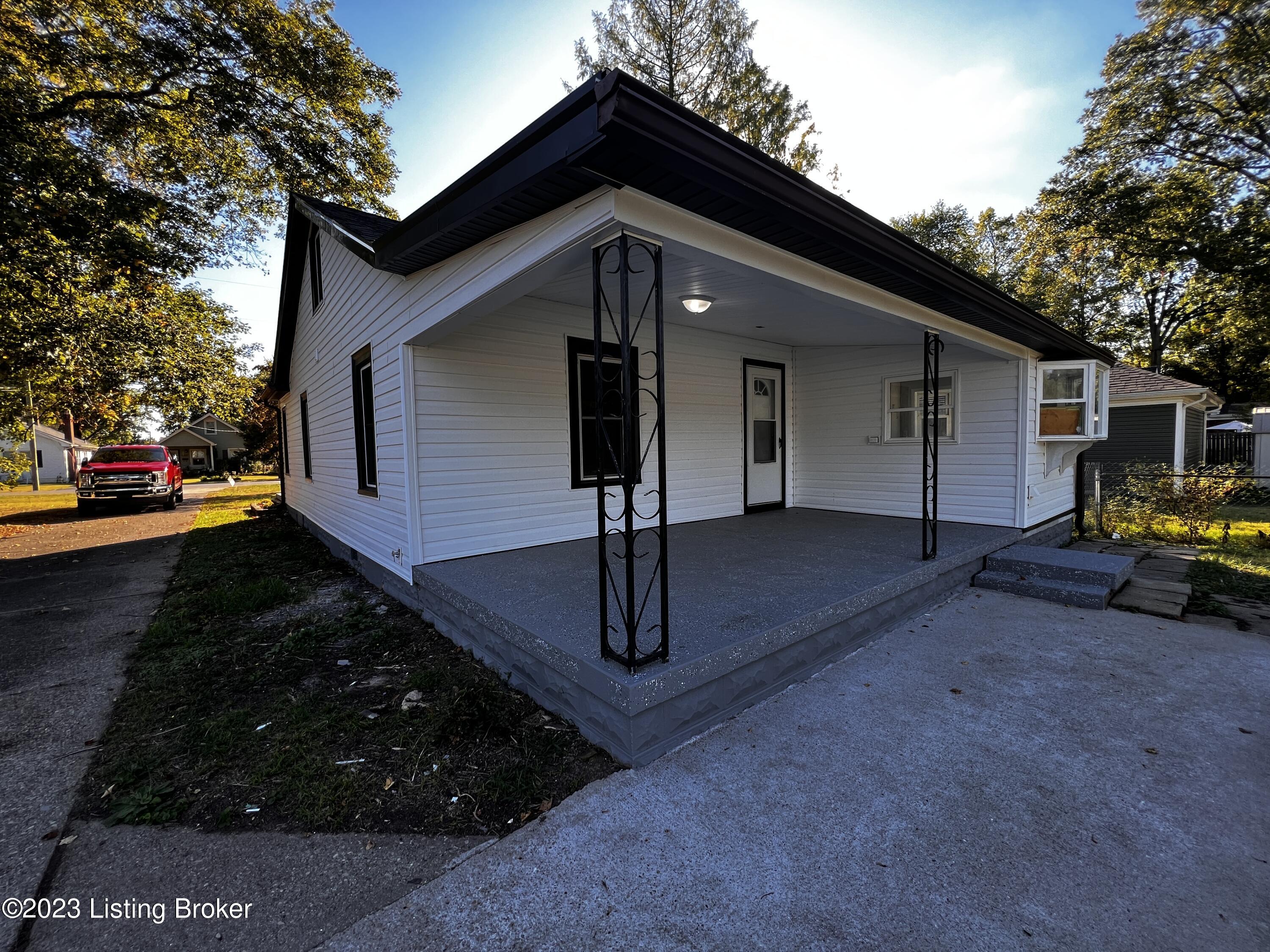 5529 Bruce Ave