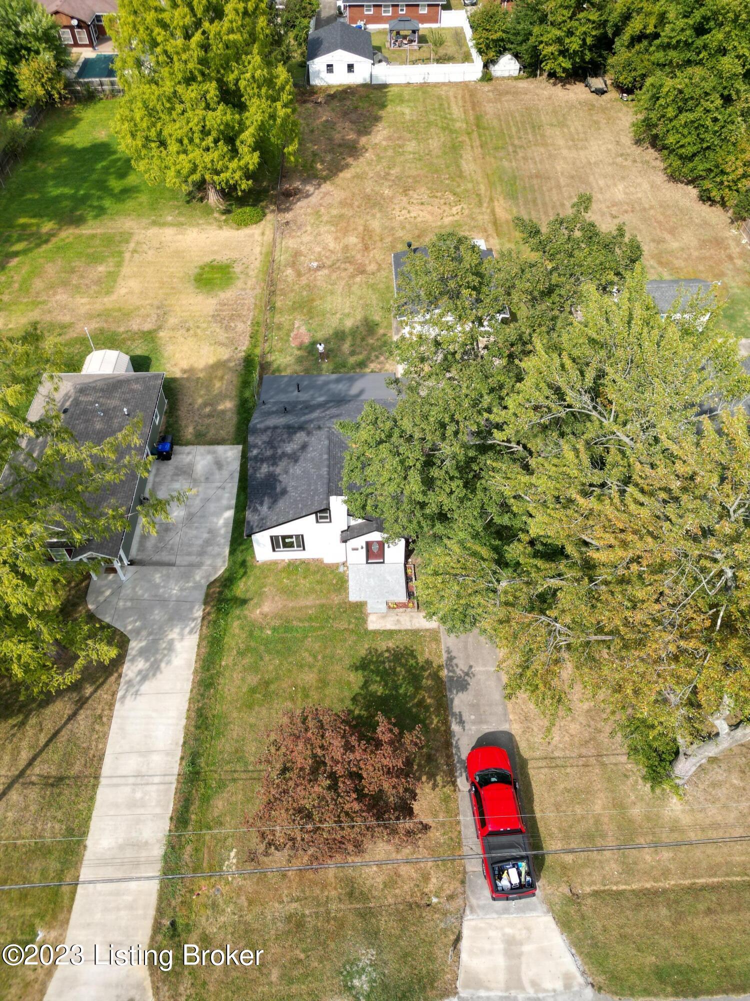 5529 Bruce Ave
