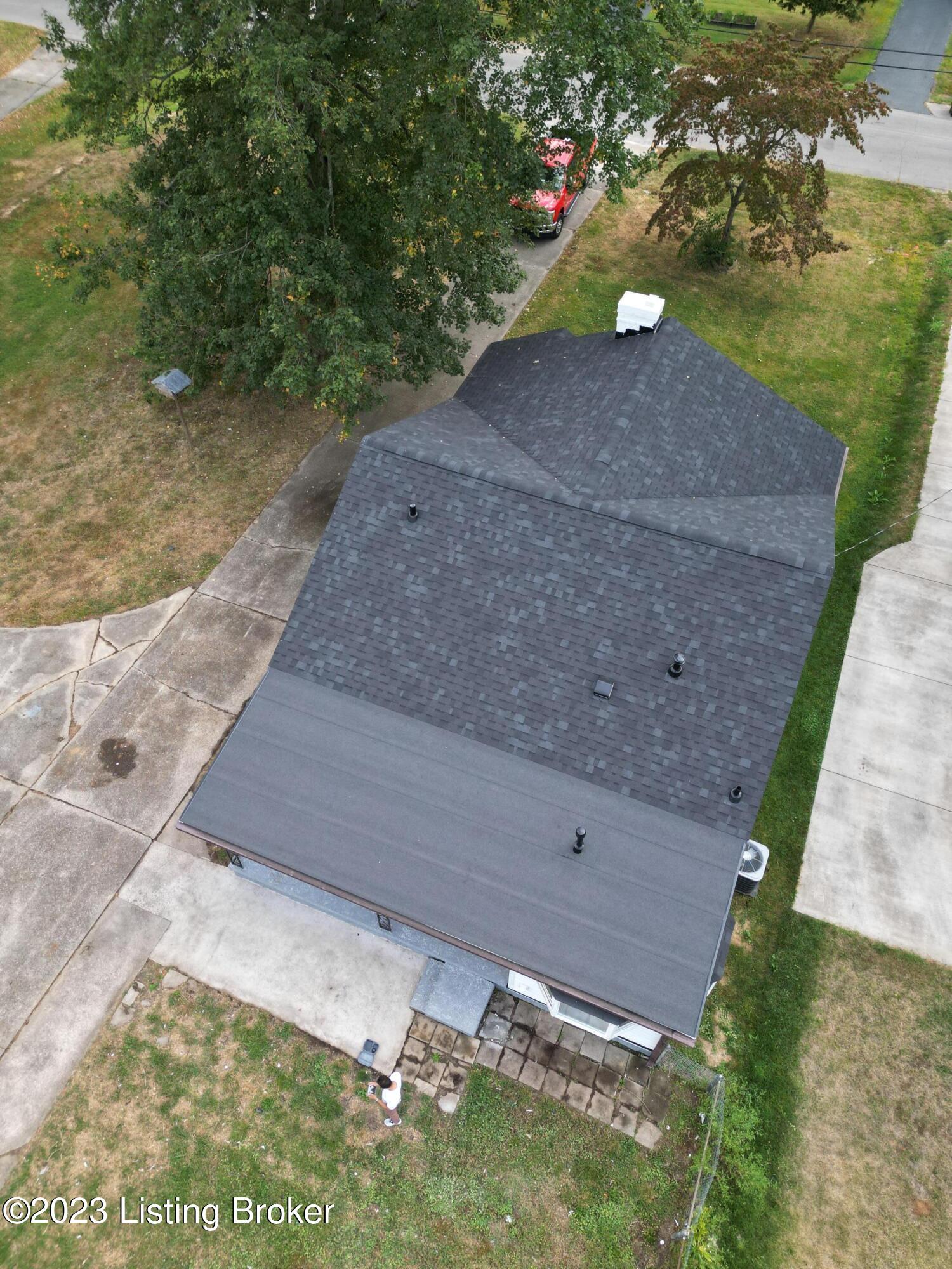5529 Bruce Ave