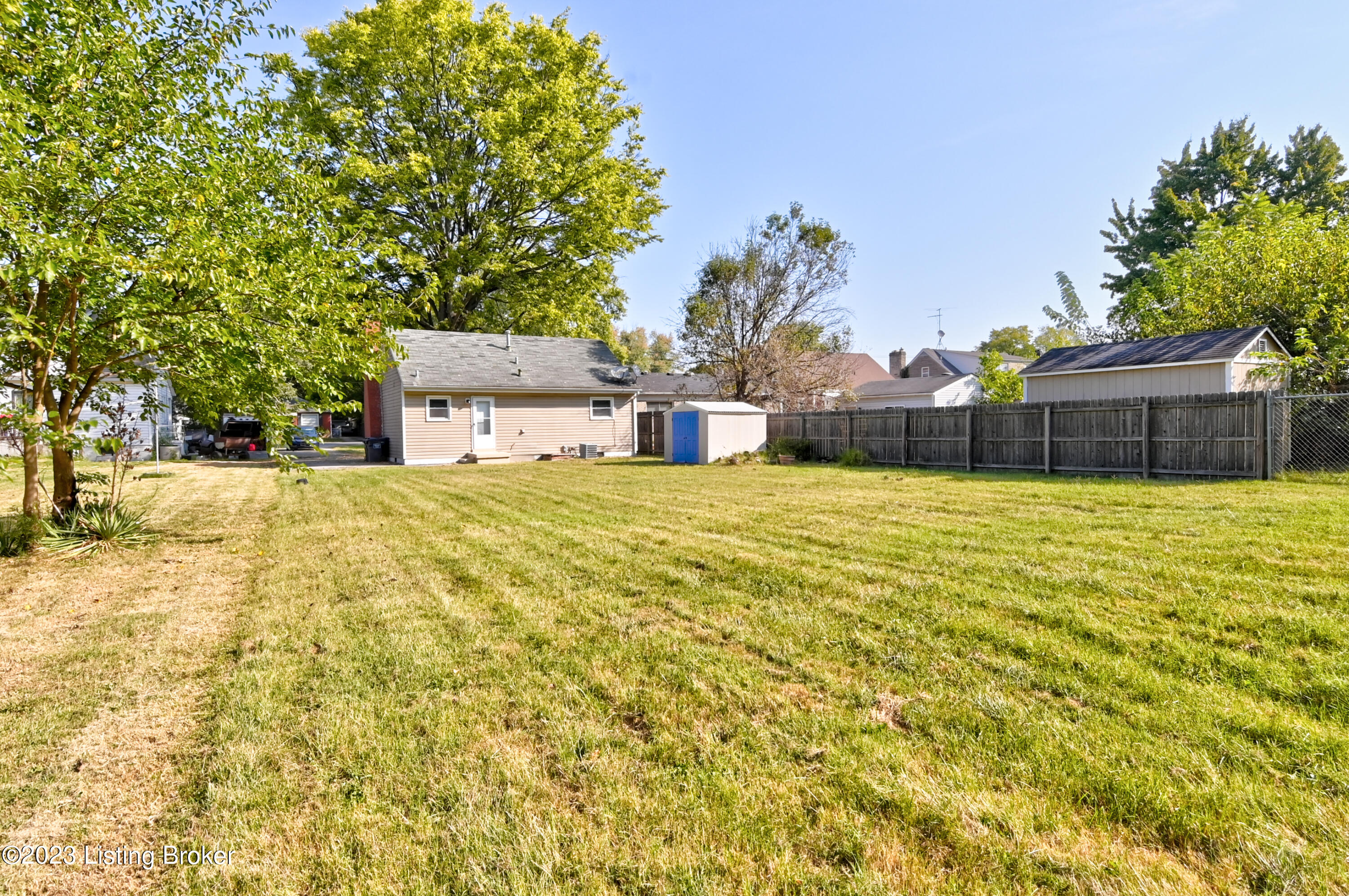 1922 Garrs Ln