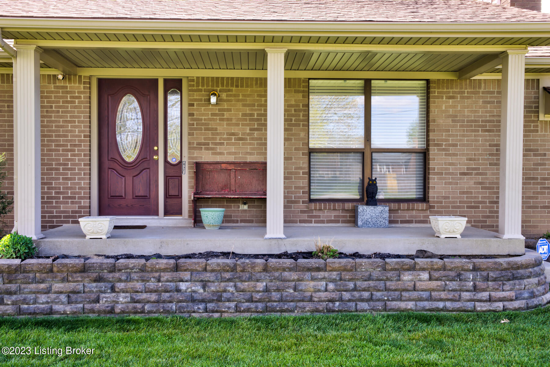 128 Erikas Ct