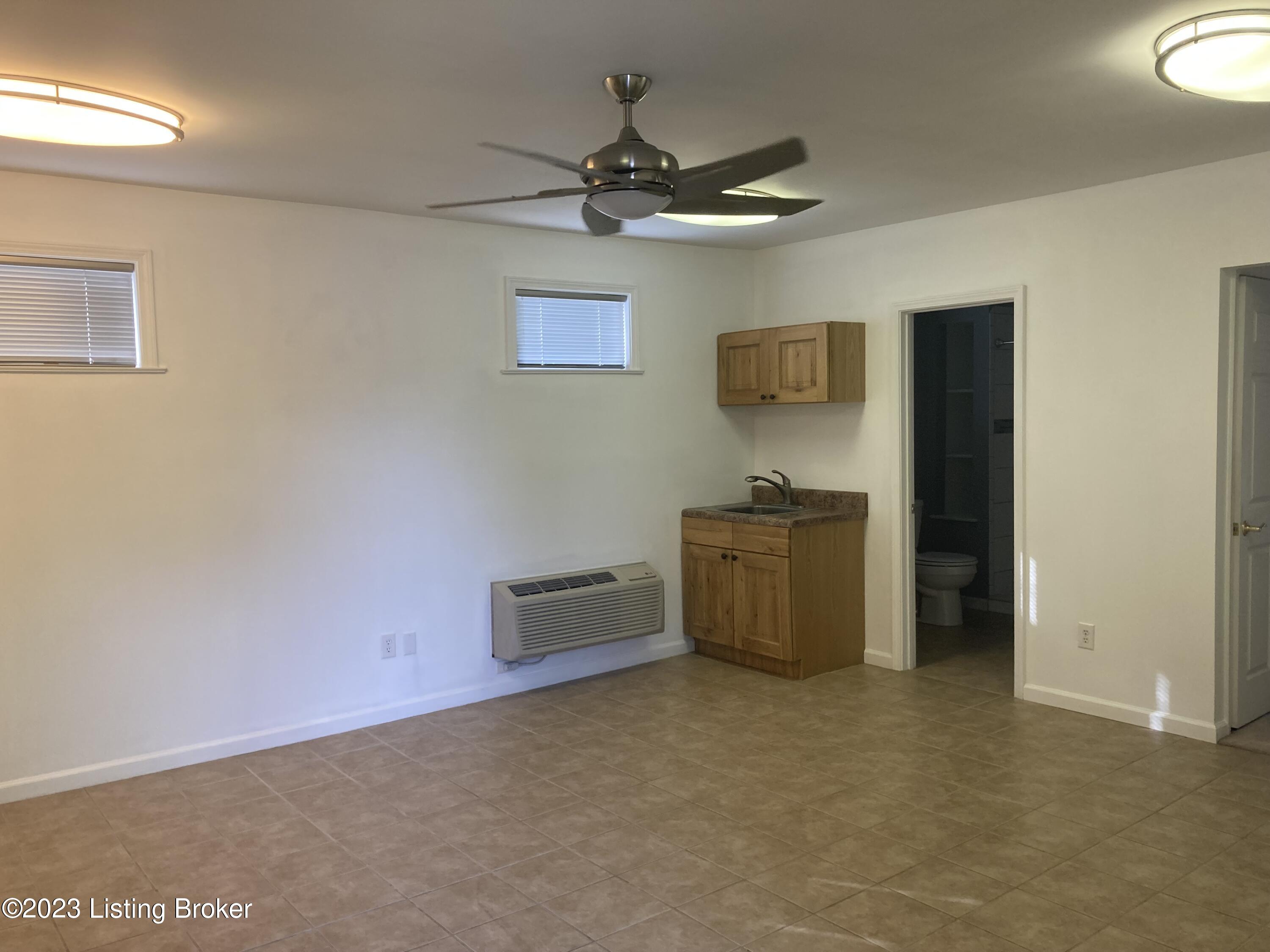 128 Erikas Ct