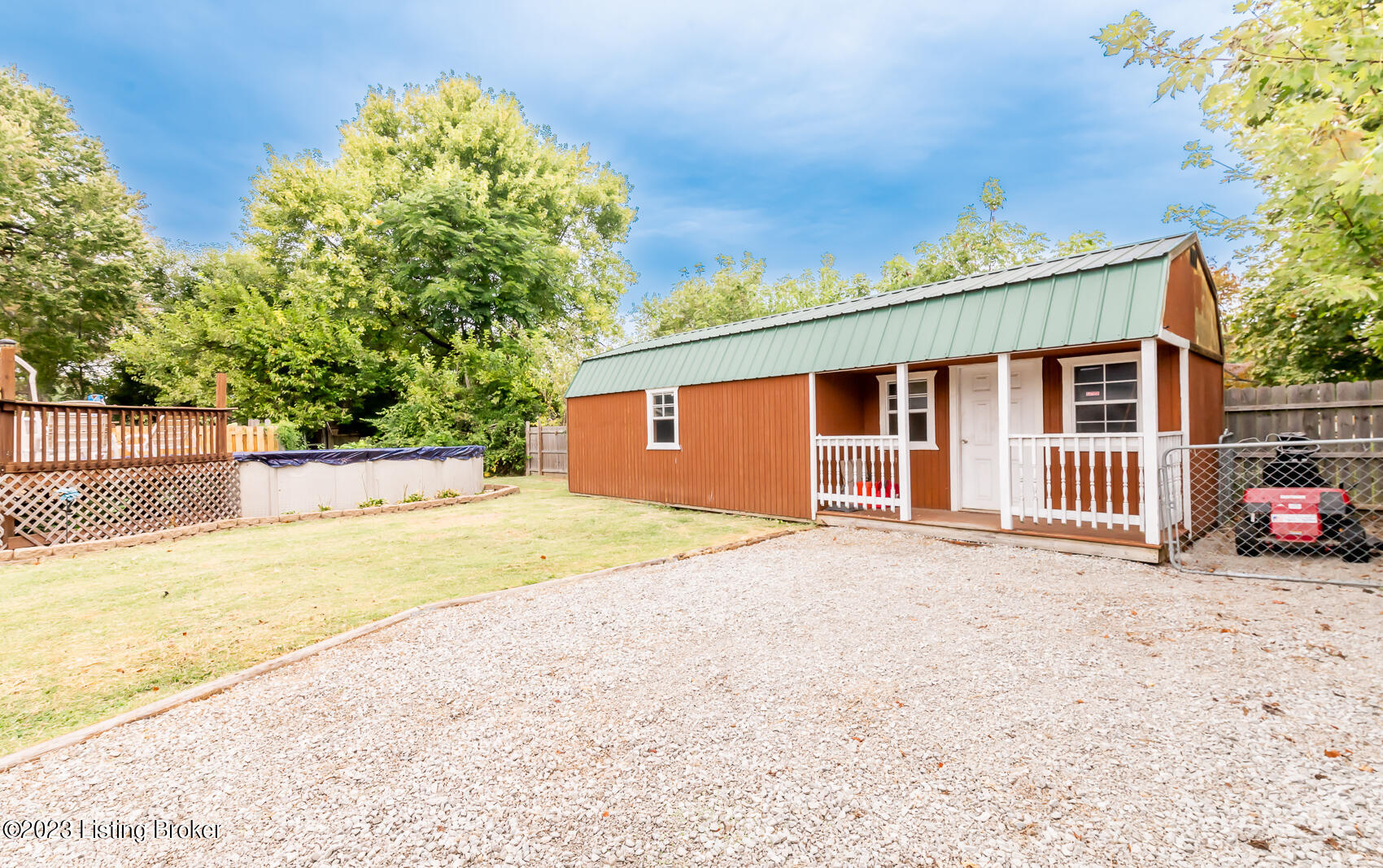 2327 Lindsey Dr