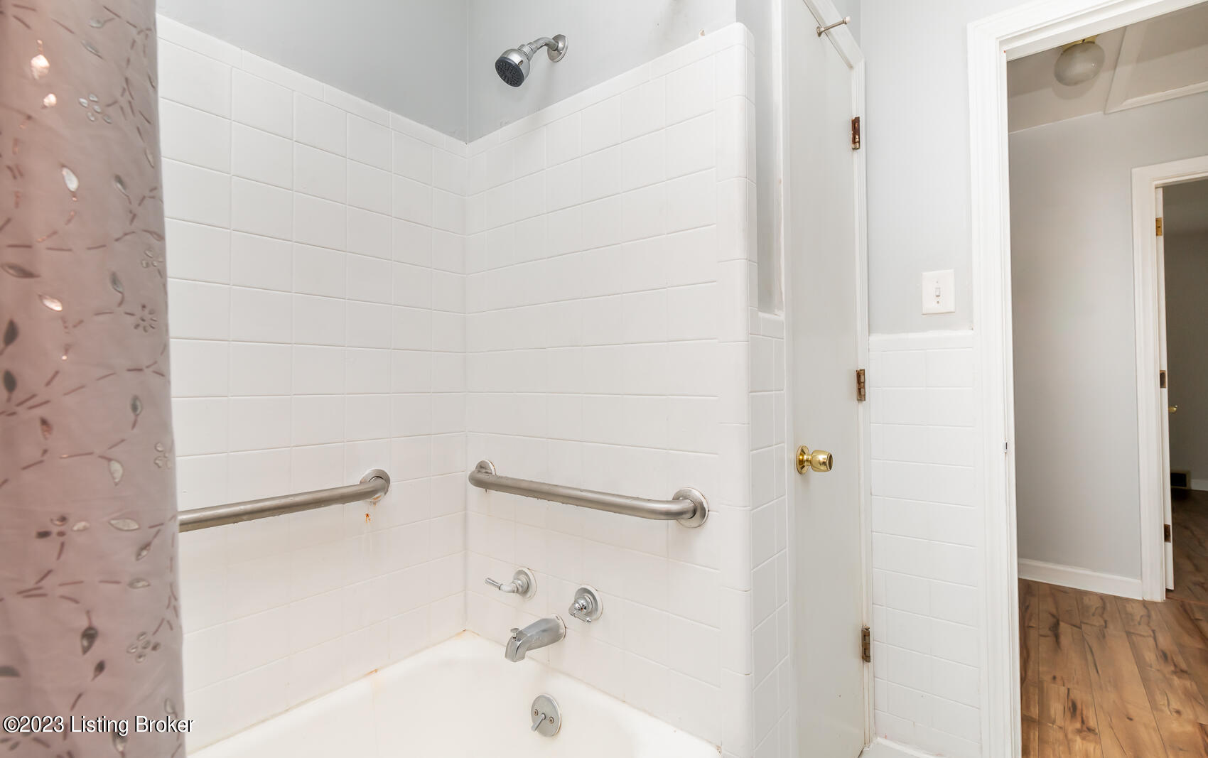 2327 Lindsey Dr