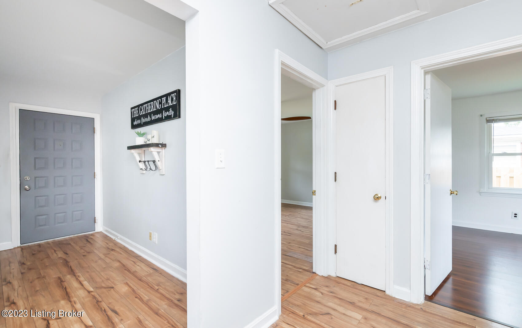 2327 Lindsey Dr
