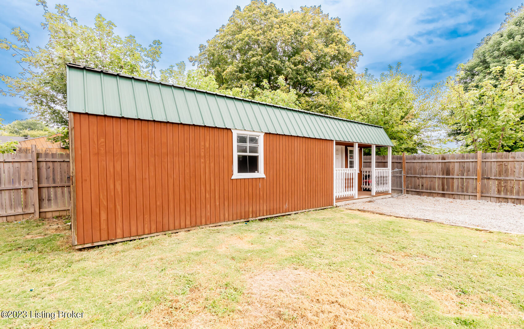 2327 Lindsey Dr