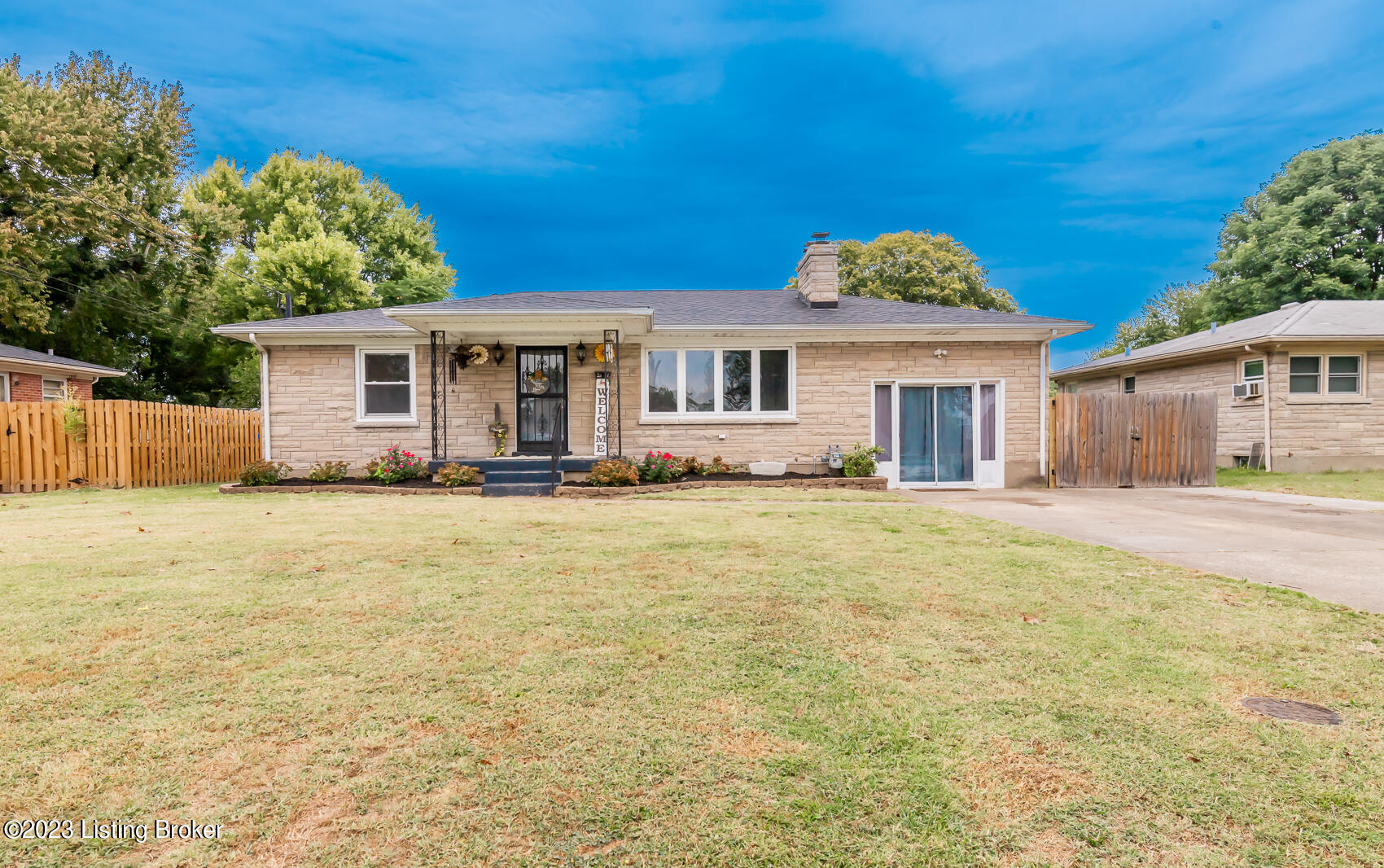 2327 Lindsey Dr