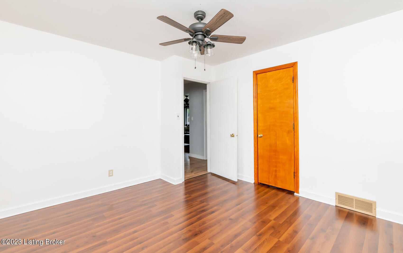 2327 Lindsey Dr