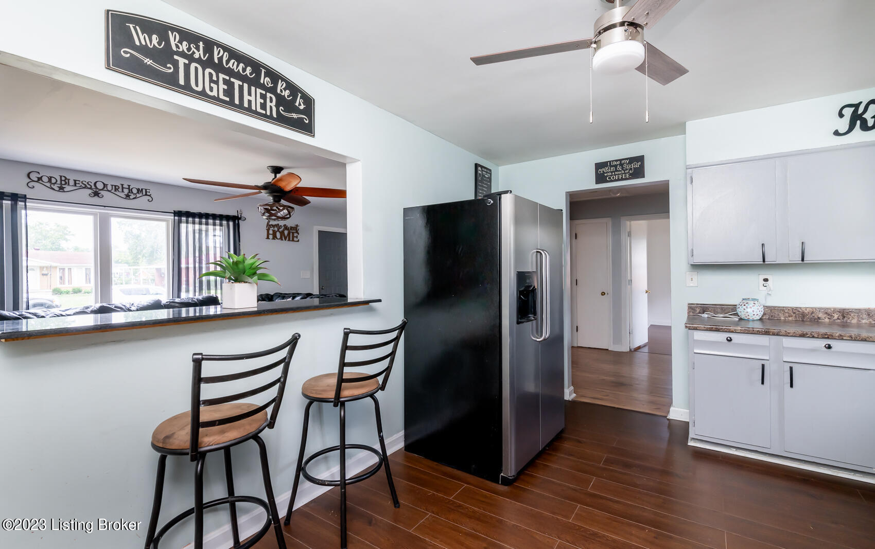 2327 Lindsey Dr