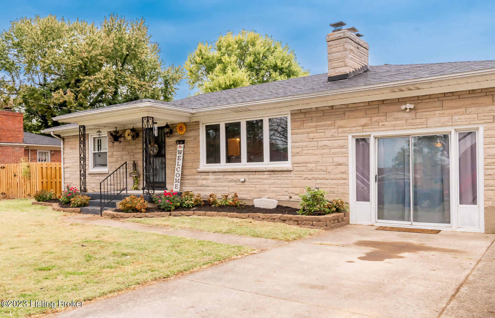 2327 Lindsey Dr
