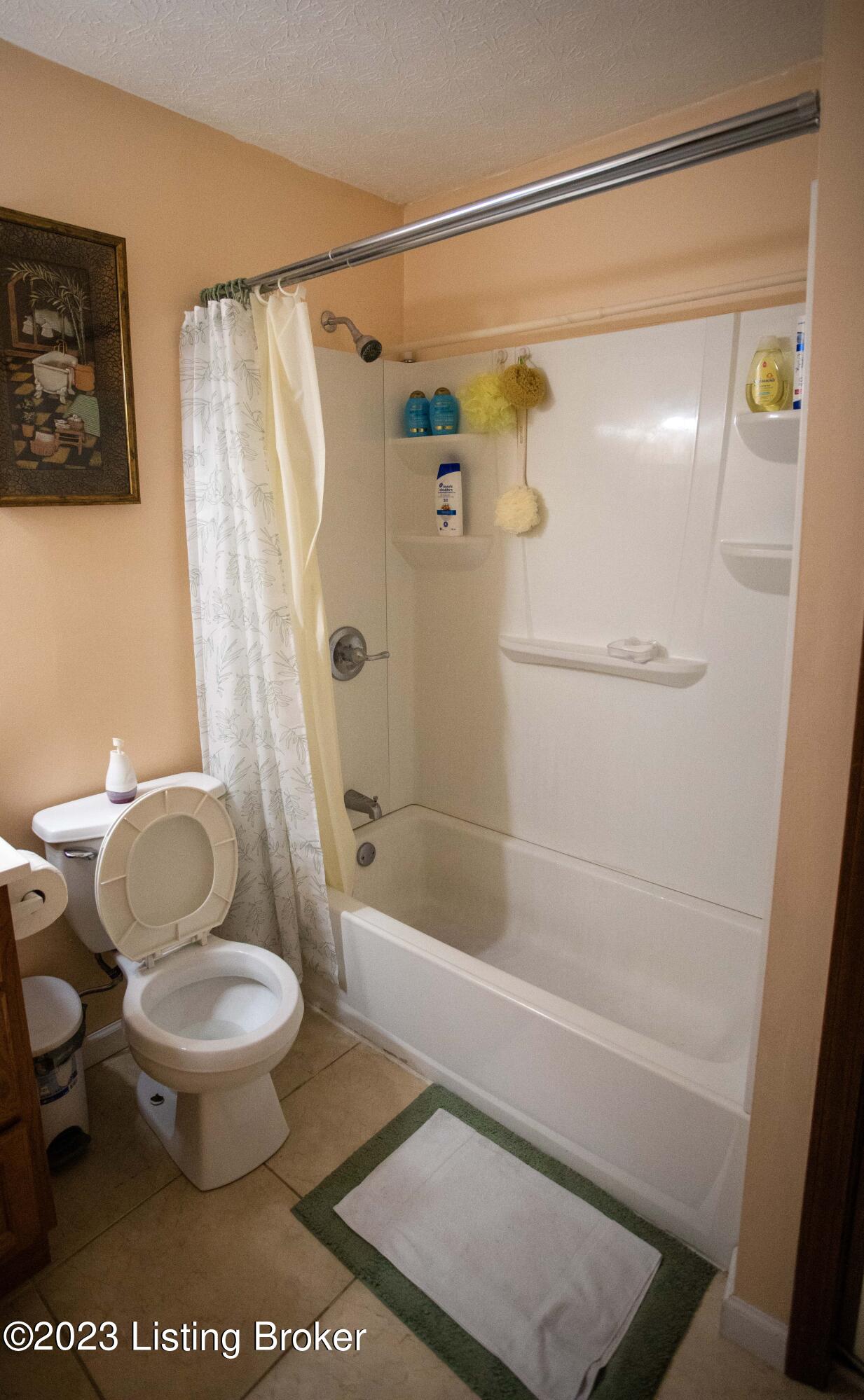 9703 Turnpike View Dr