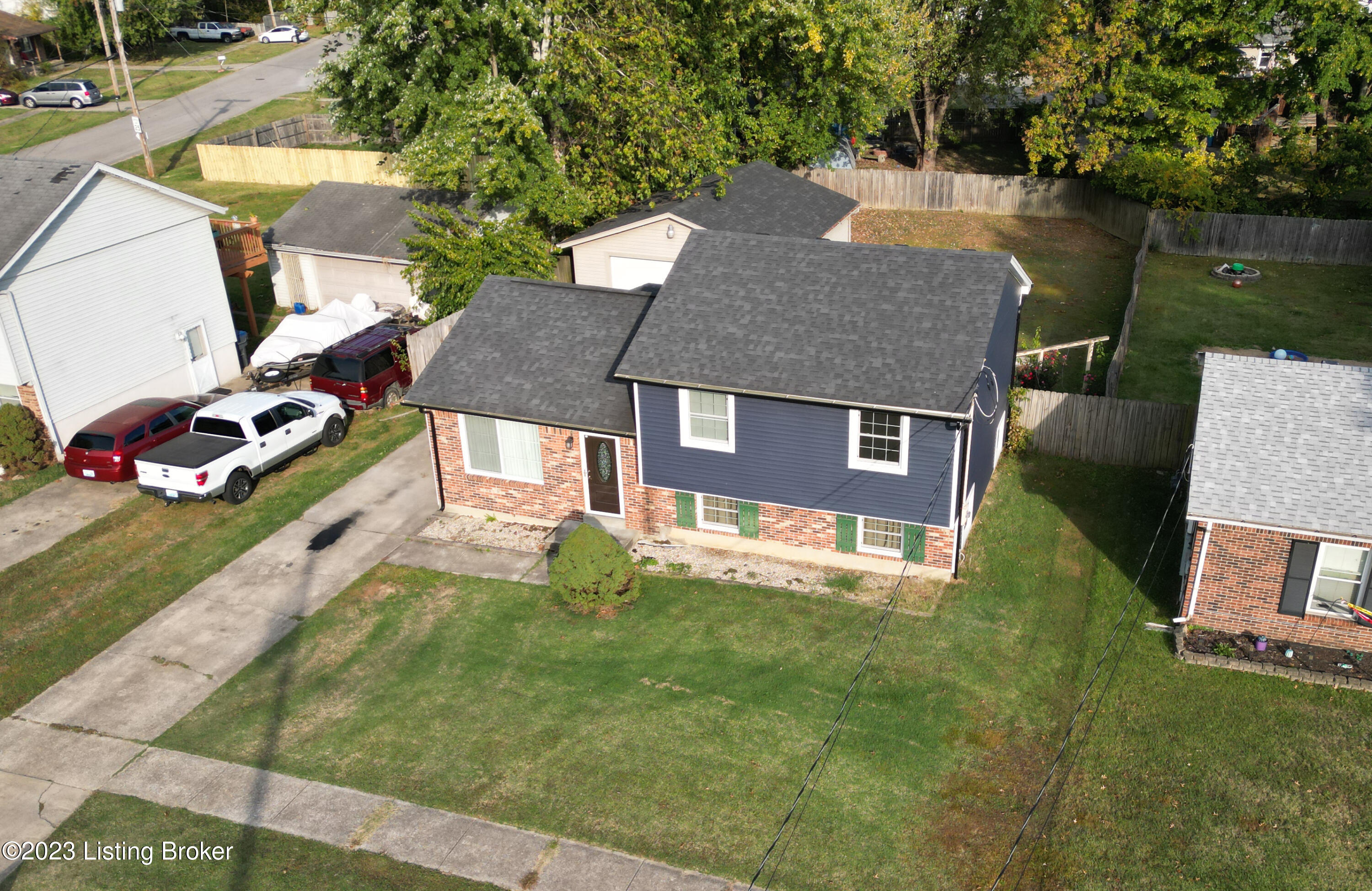 9703 Turnpike View Dr