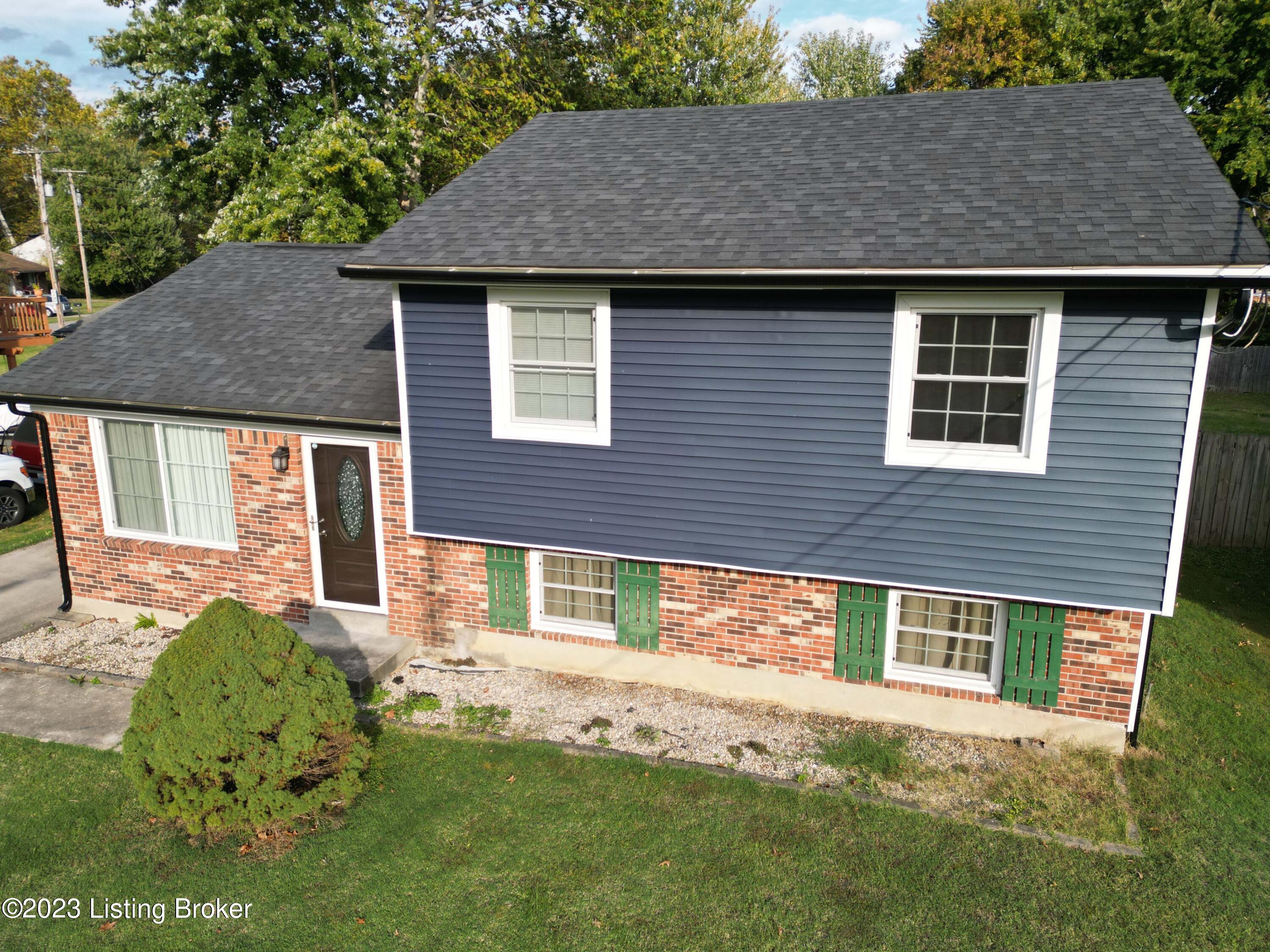 9703 Turnpike View Dr