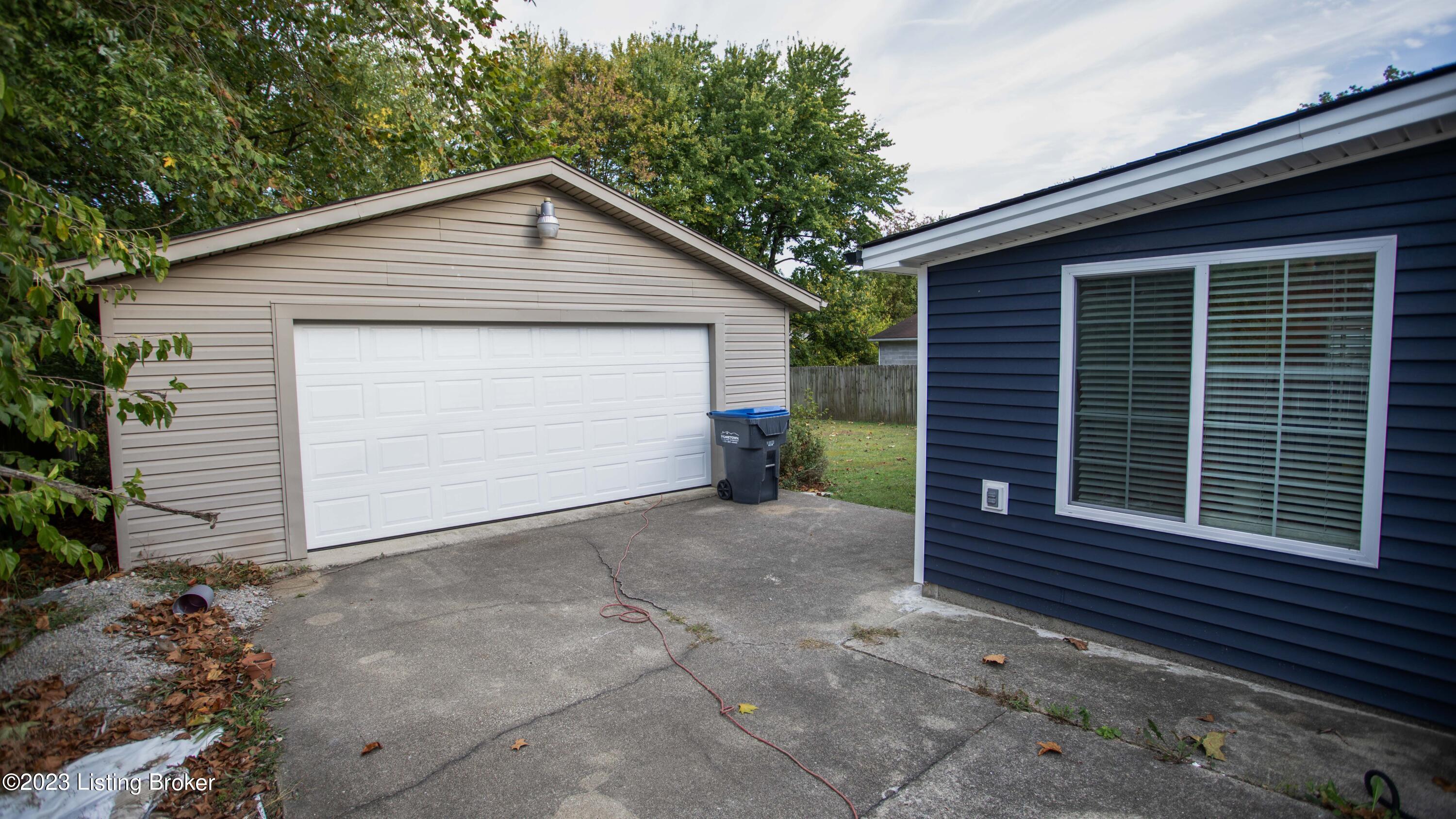 9703 Turnpike View Dr