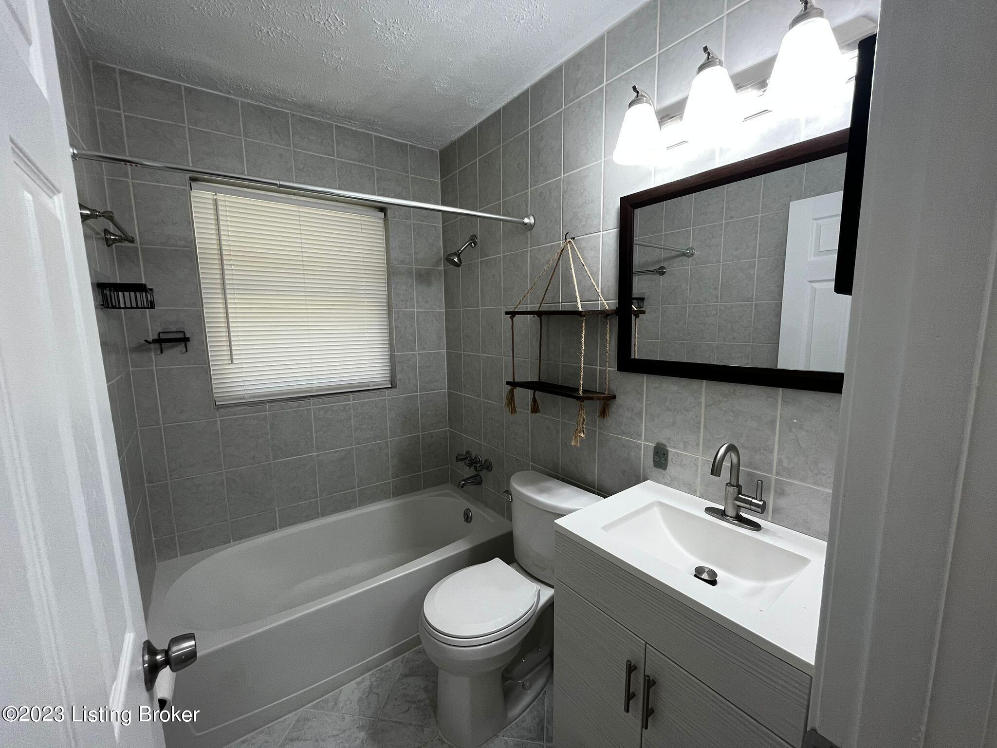 5312 Tupelo Pass