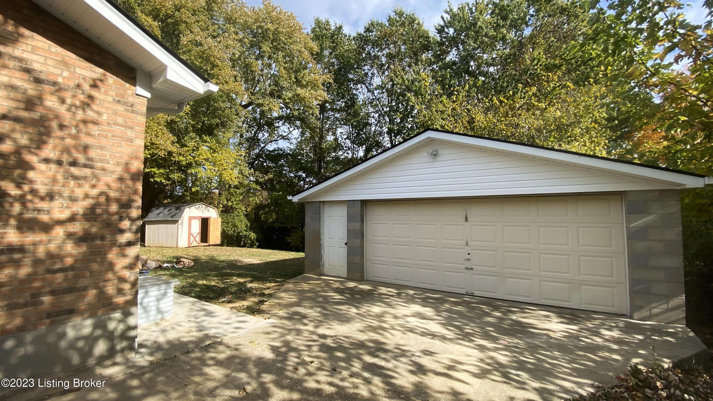 5203 Benson Ct