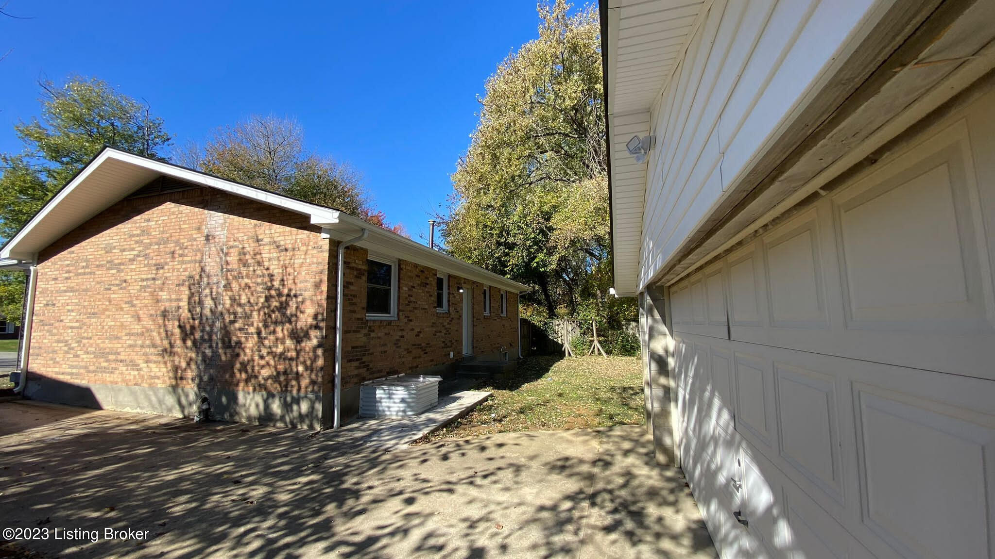5203 Benson Ct