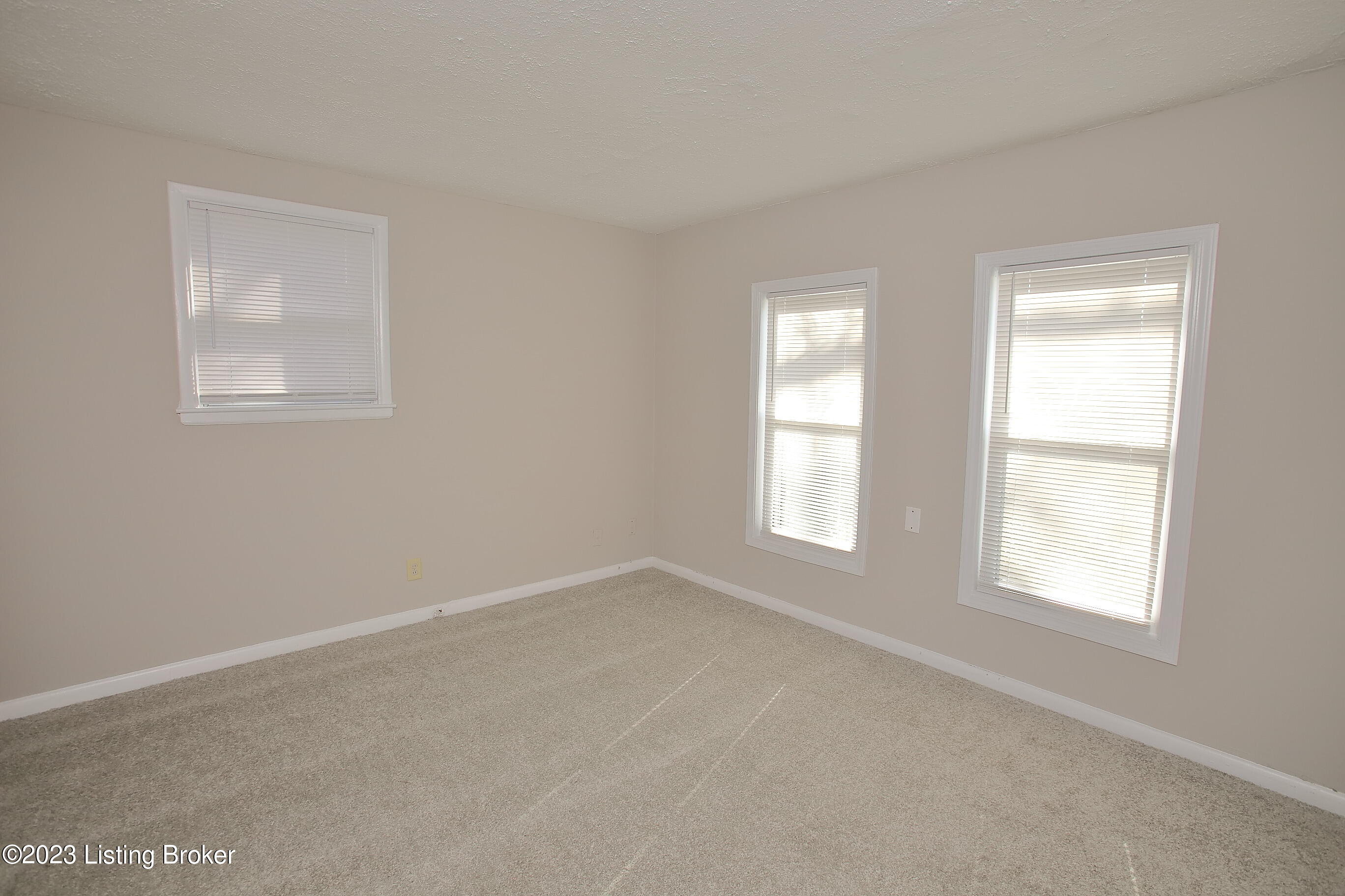 7011 Nathan Hale Way