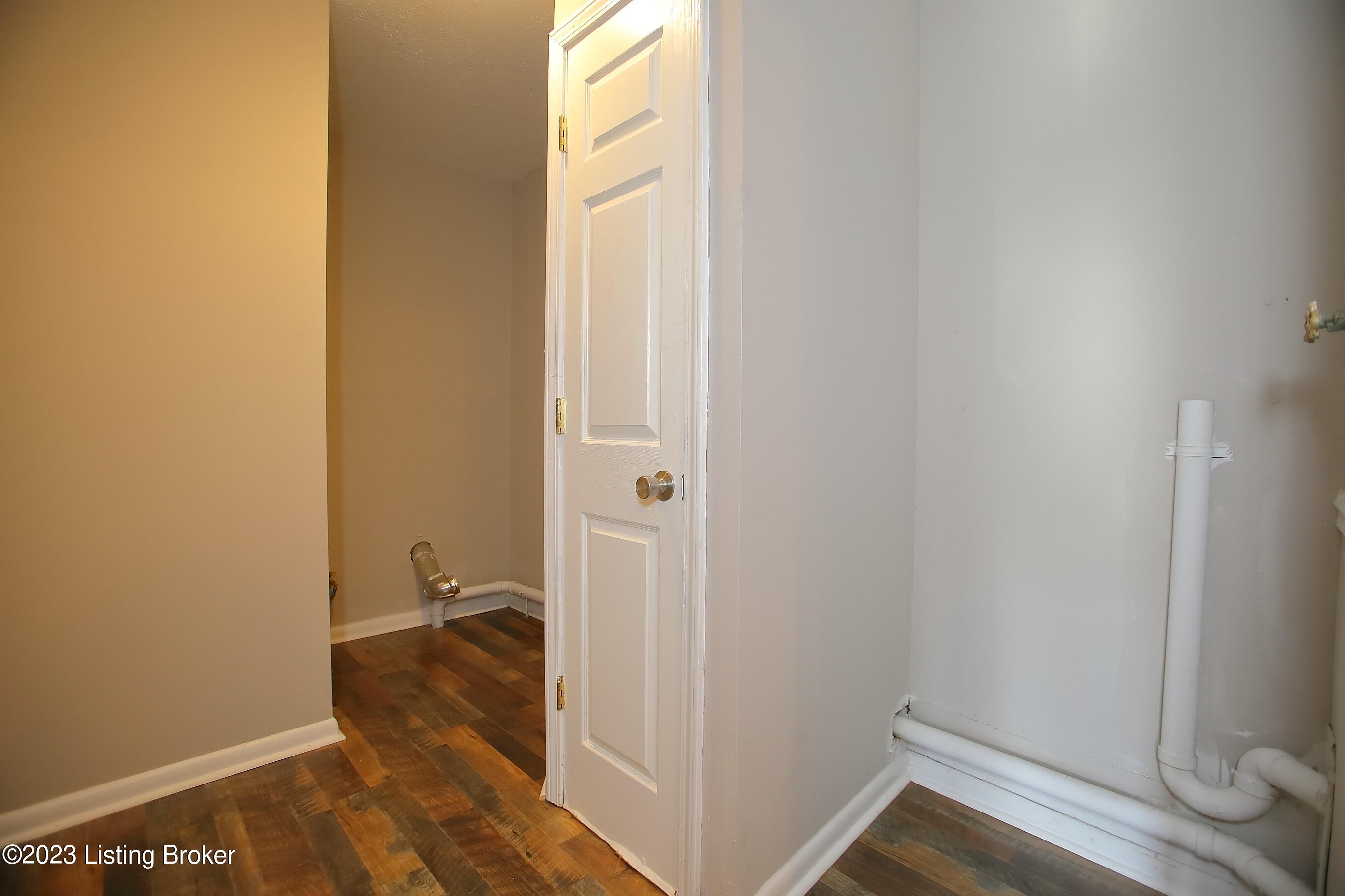 7011 Nathan Hale Way